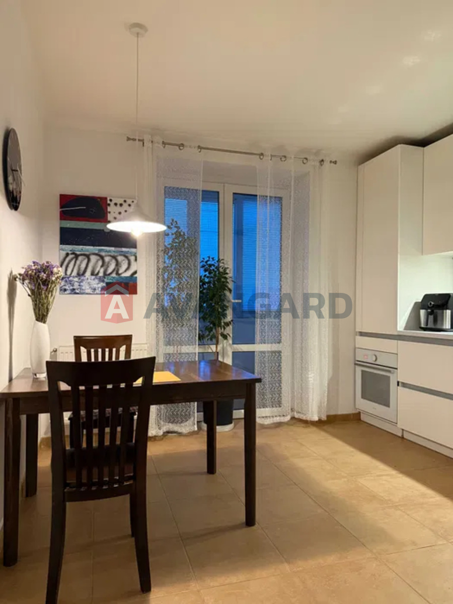 2 ��. ��������, 70/-/12 ��. �., 9/9 ������ ���� 1