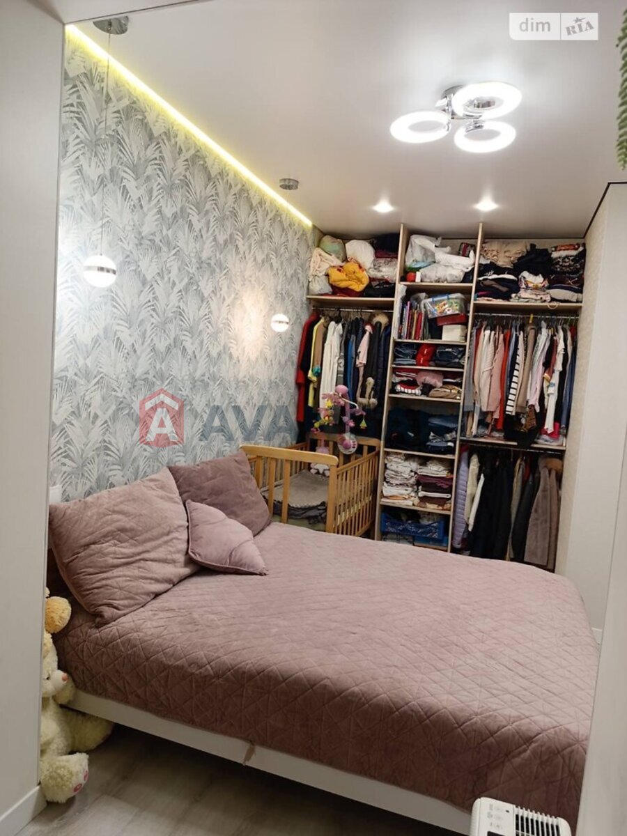 1 ����. ��������, 40/15/12 ��. �., 12/12 ���� ���� 21