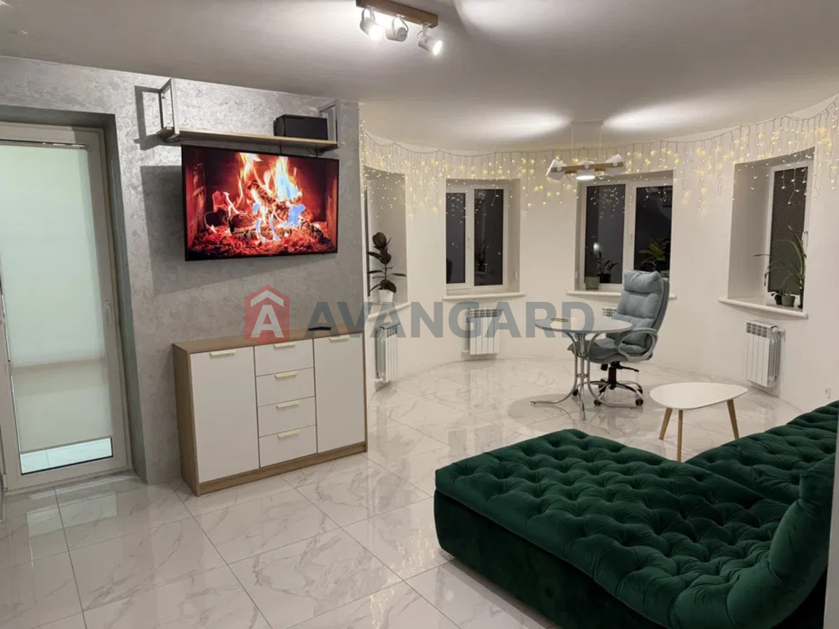 3 ��. ��������, 95/-/11 ��. �., 9/10 ������ ���� 1