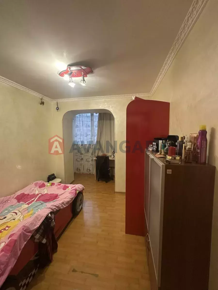 3 . , 70/-/10 . ., 5/9   8