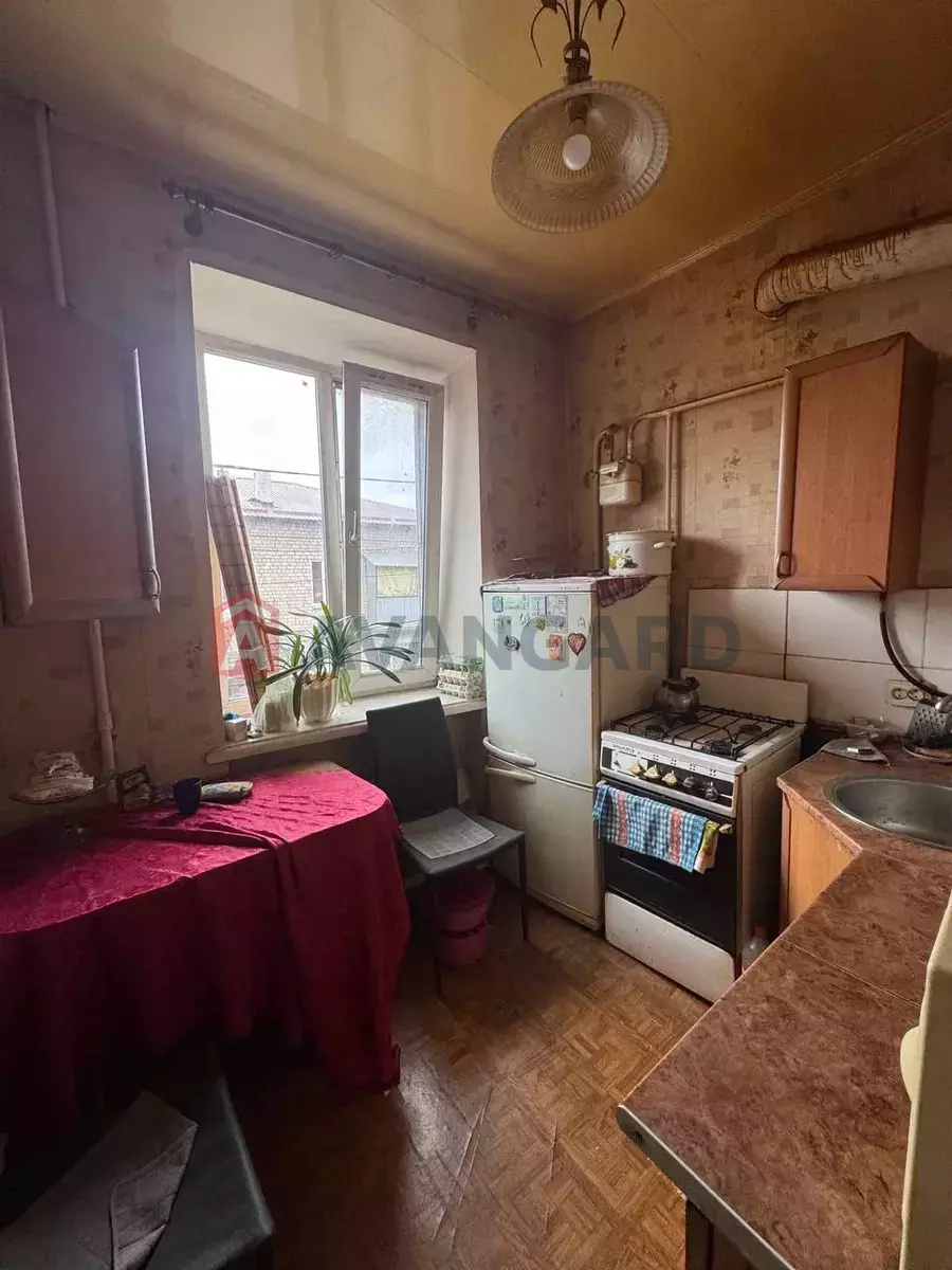 2 ��. ��������, 43/-/5 ��. �., 2/2 ������ ���� 13