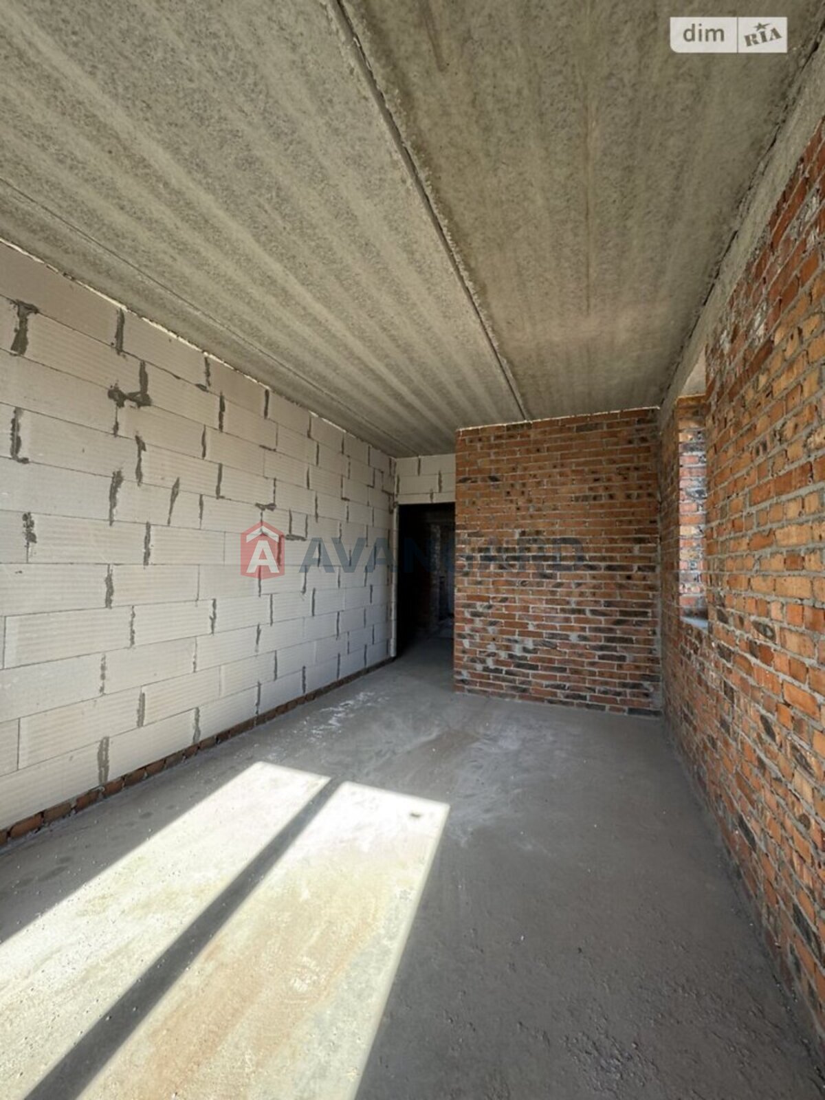 2 ��. ��������, 51/28/12 ��. �., 8/10 ������ ���� 3