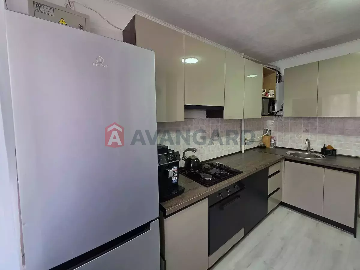 3 ����. ��������, 64/-/- ��. �., 2/3 ���� ���� 8