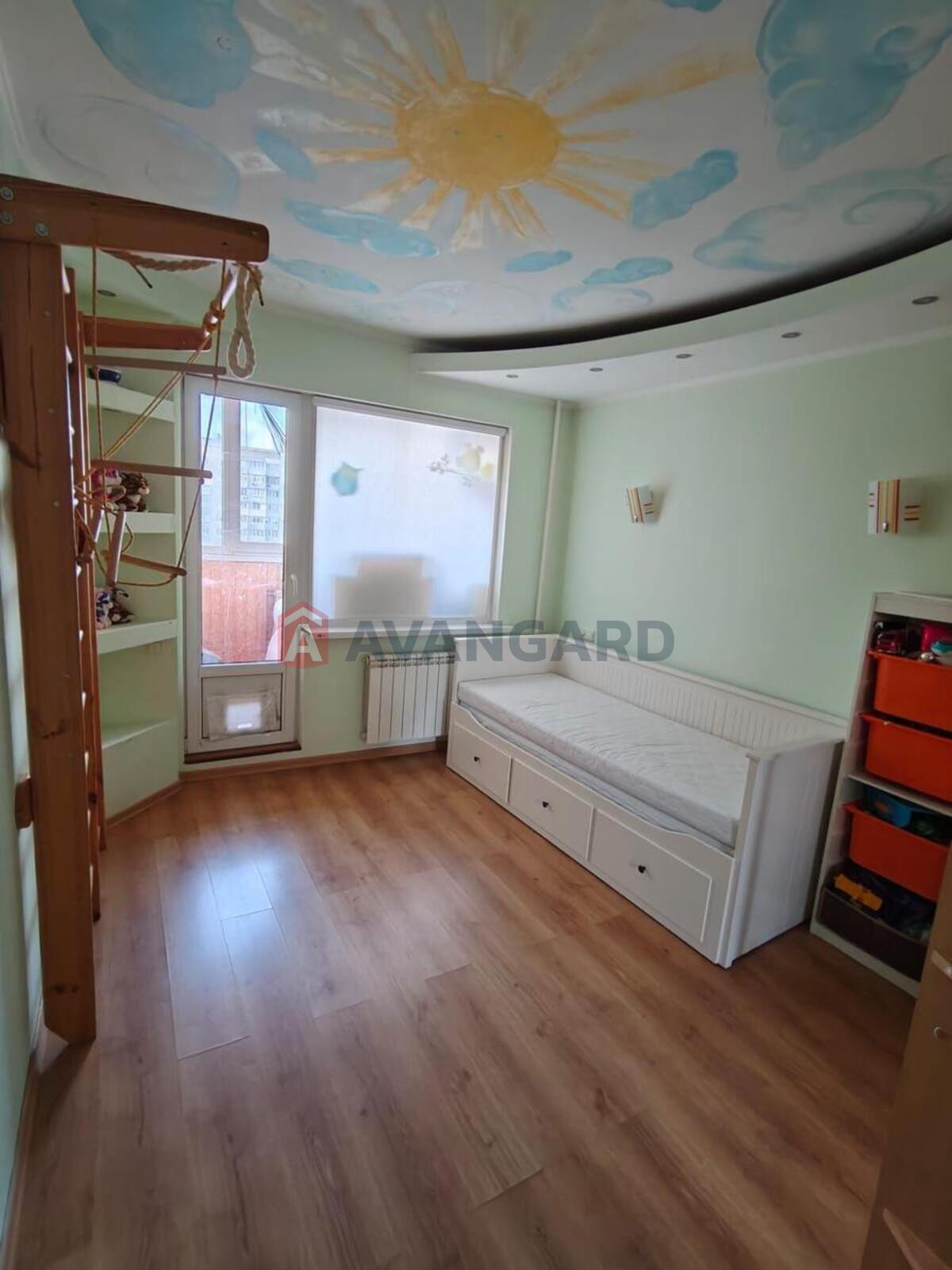 3 ��. ��������, 72/42/8 ��. �., 13/16 ������ ���� 9