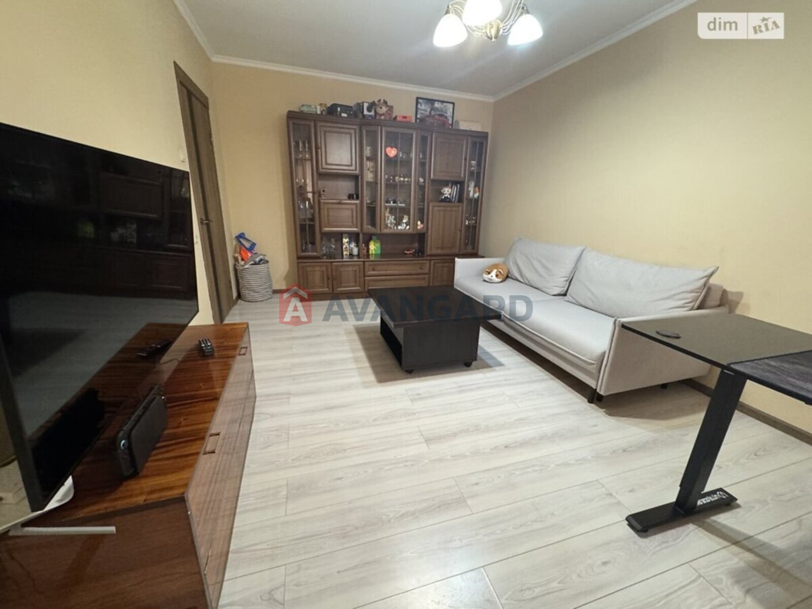 2 ����. ��������, 54/-/- ��. �., 7/9 ���� ���� 6