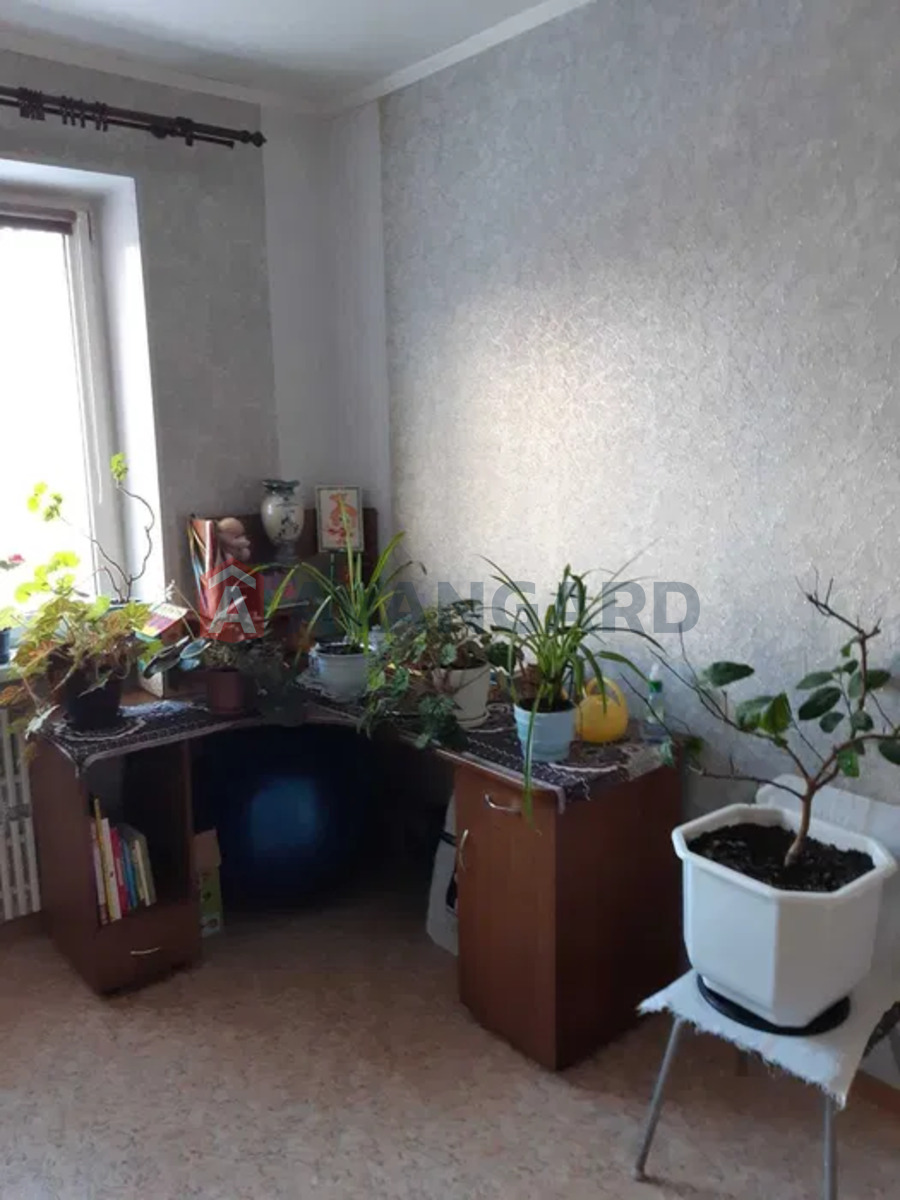 3 ��. ��������, 71/-/8 ��. �., 2/10 ������ ���� 9