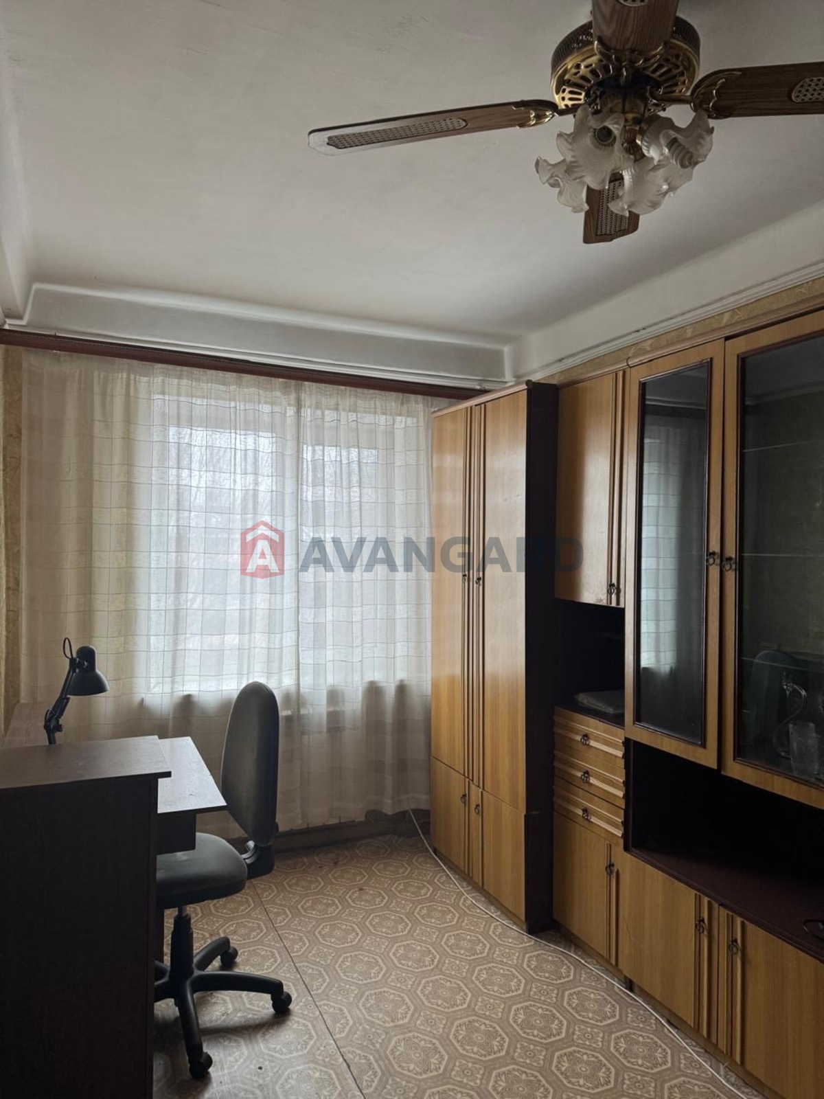 4 ��. ��������, 65,8/48/8 ��. �., 5/5 ������ ���� 5