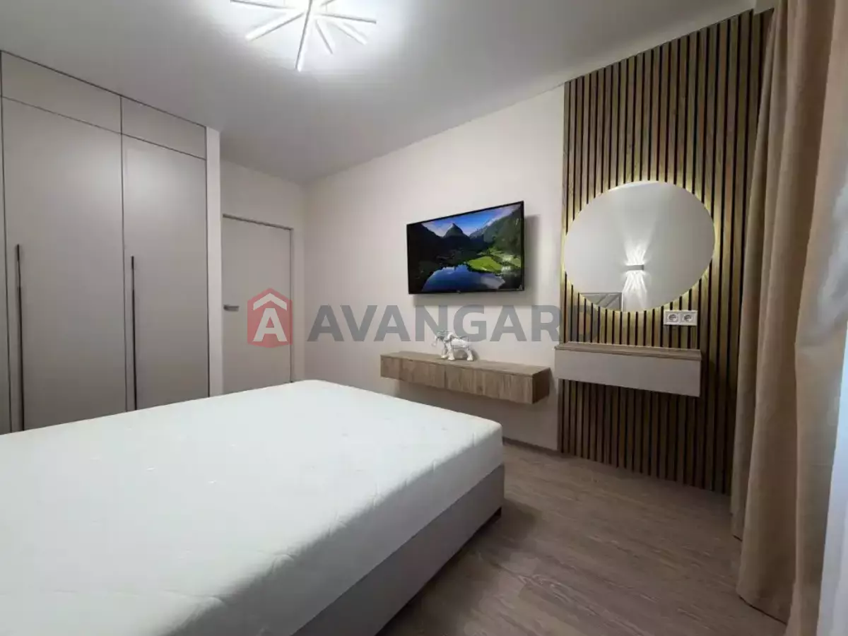 1 ��. ��������, 49/15/20 ��. �., 4/10 ������ ���� 11