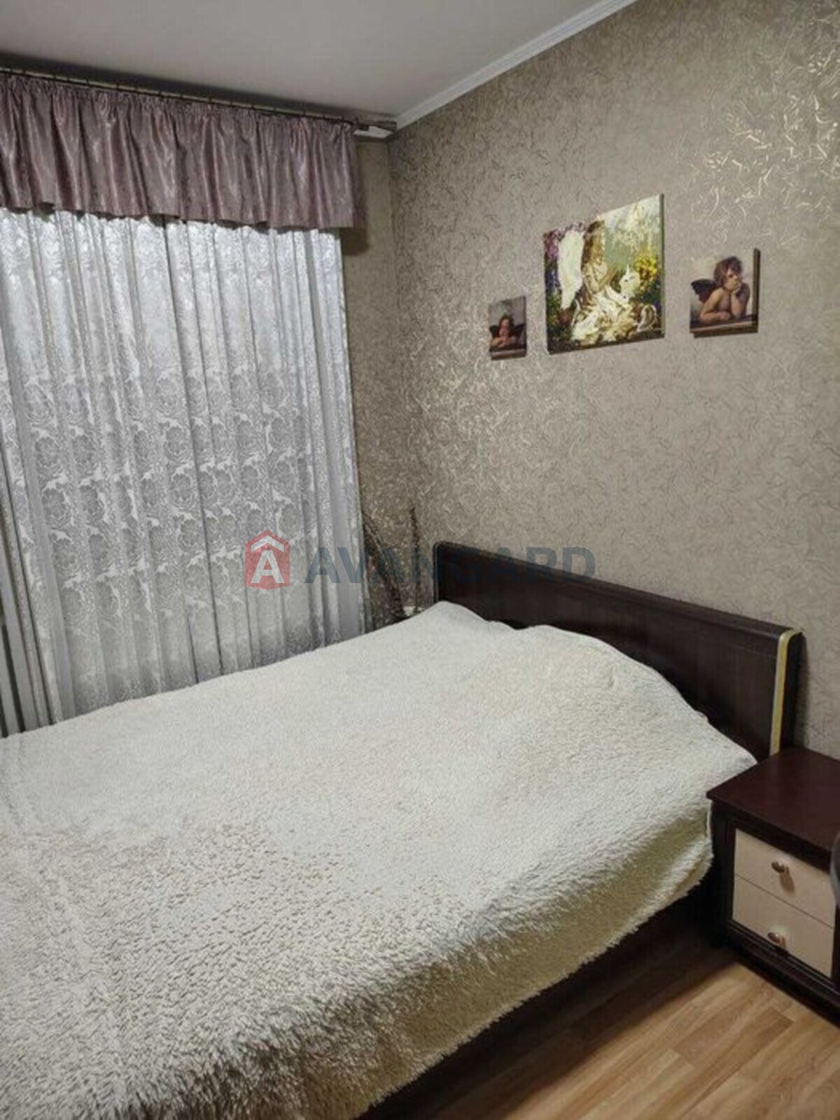 3 ��. ��������, 70/-/10 ��. �., 3/9 ������ ���� 12