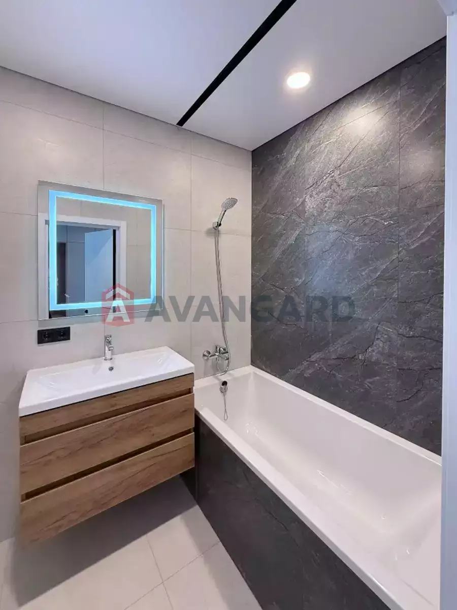 1 ��. ��������, 42/-/18 ��. �., 9/10 ������ ���� 16