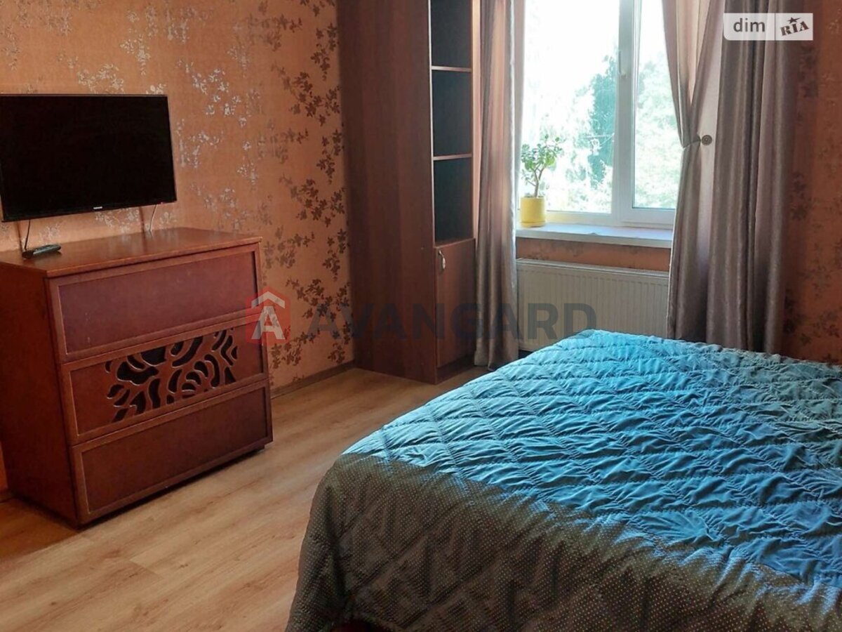 3 ��. ��������, 95/-/- ��. �., 3/4 ������ ���� 17