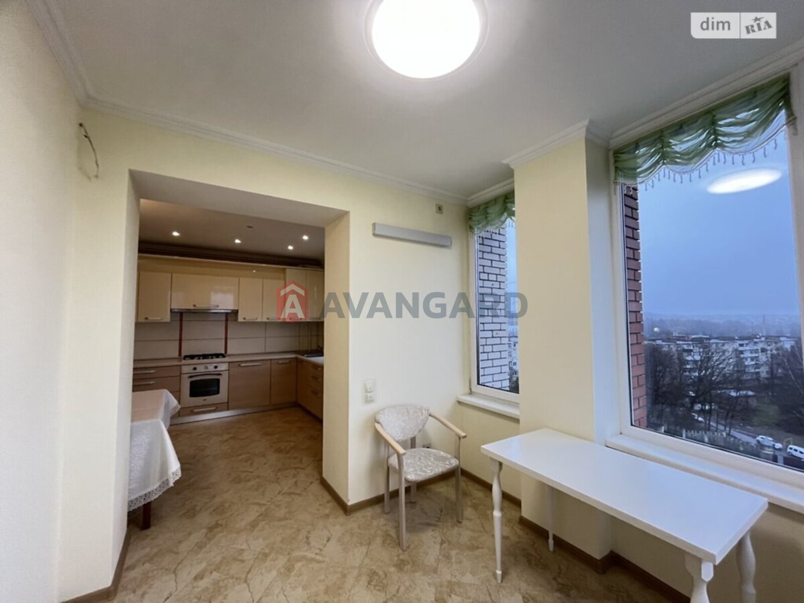 1 ��. ��������, 178/55/10 ��. �., 9/10 ������ ���� 1