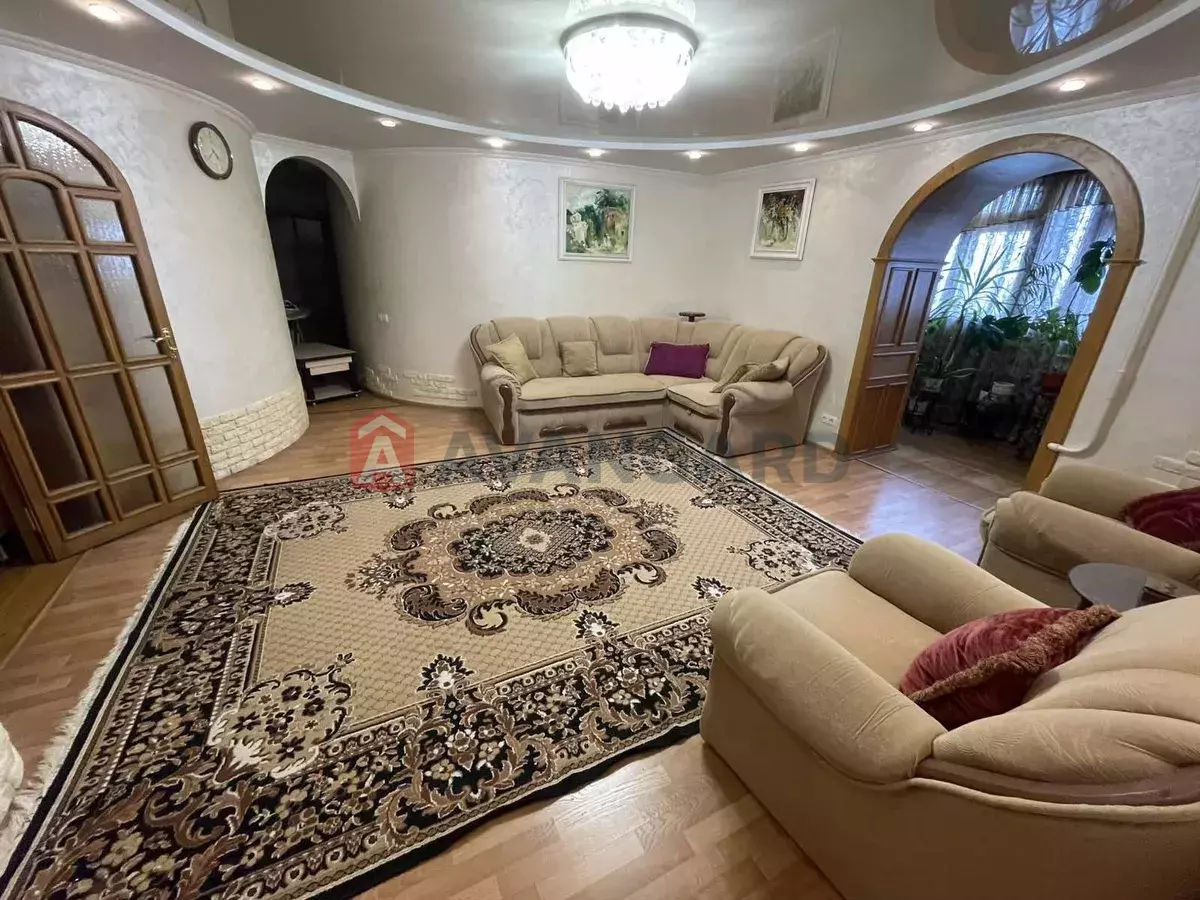 4 ��. ��������, 121/-/10 ��. �., 17/20 ������ ���� 2