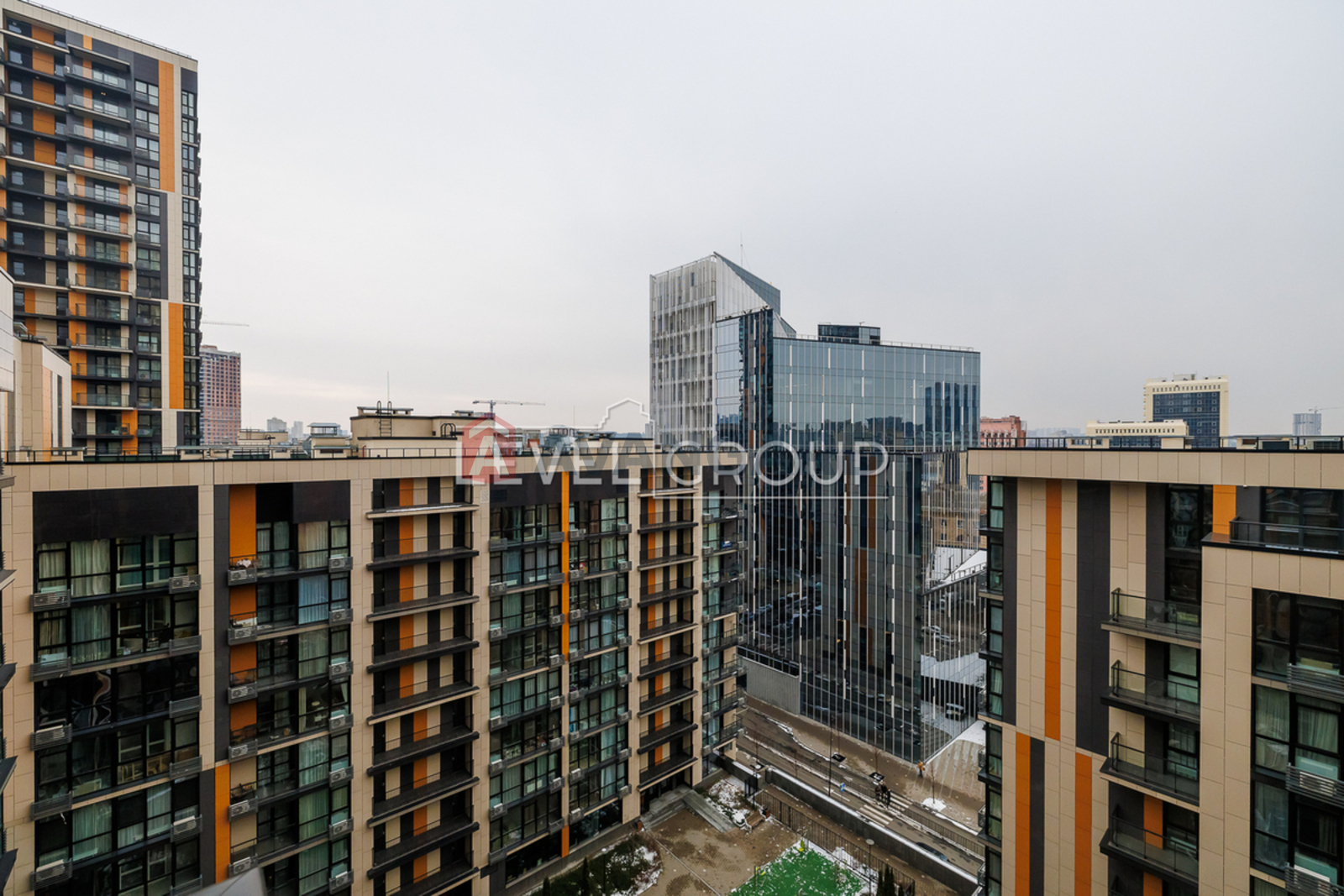 3 ��. ��������, 118/52/40 ��. �., 11/24 ������ ���� 3