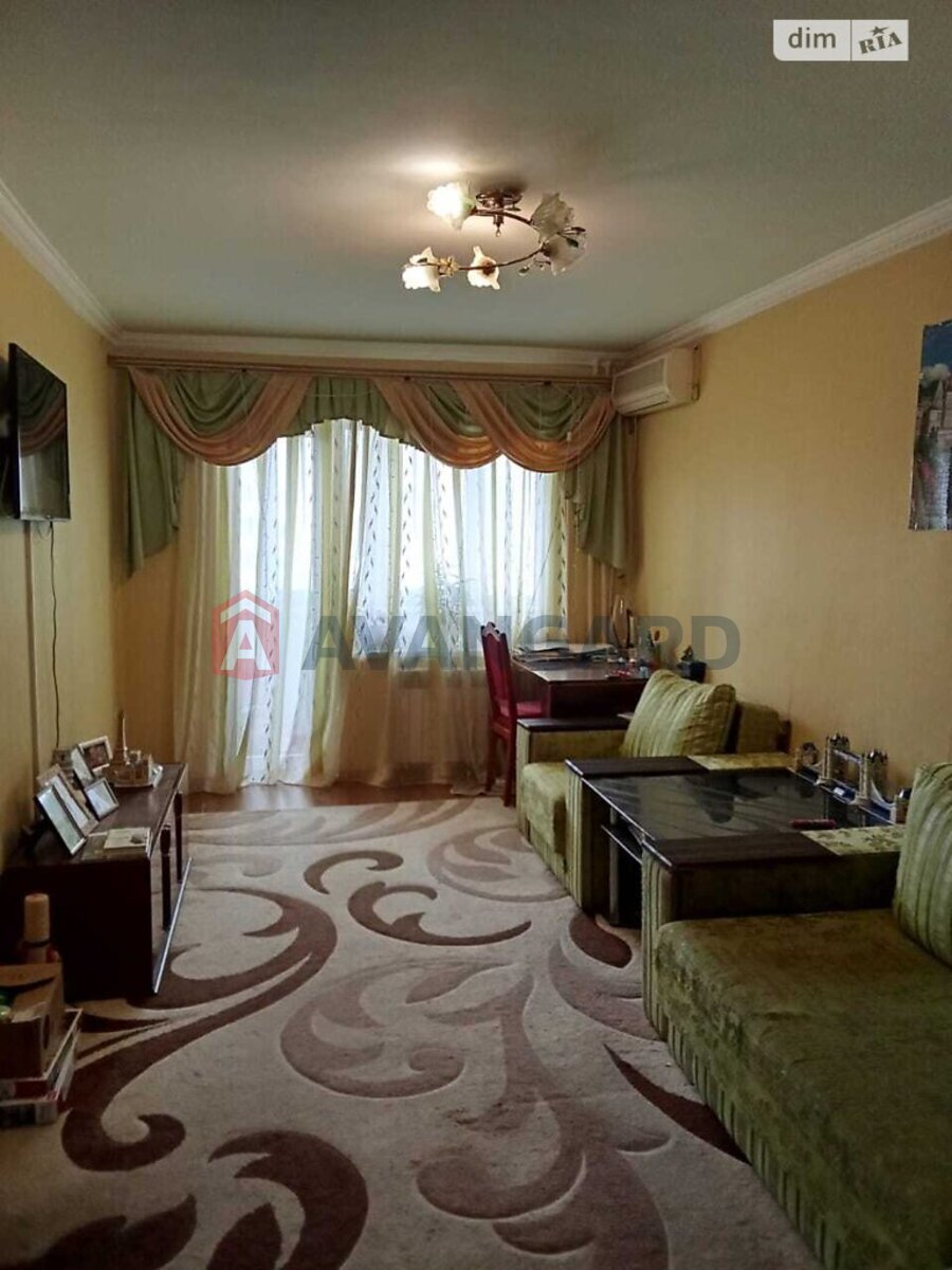 3 ��. ��������, 68/42/8 ��. �., 7/9 ������ ���� 5