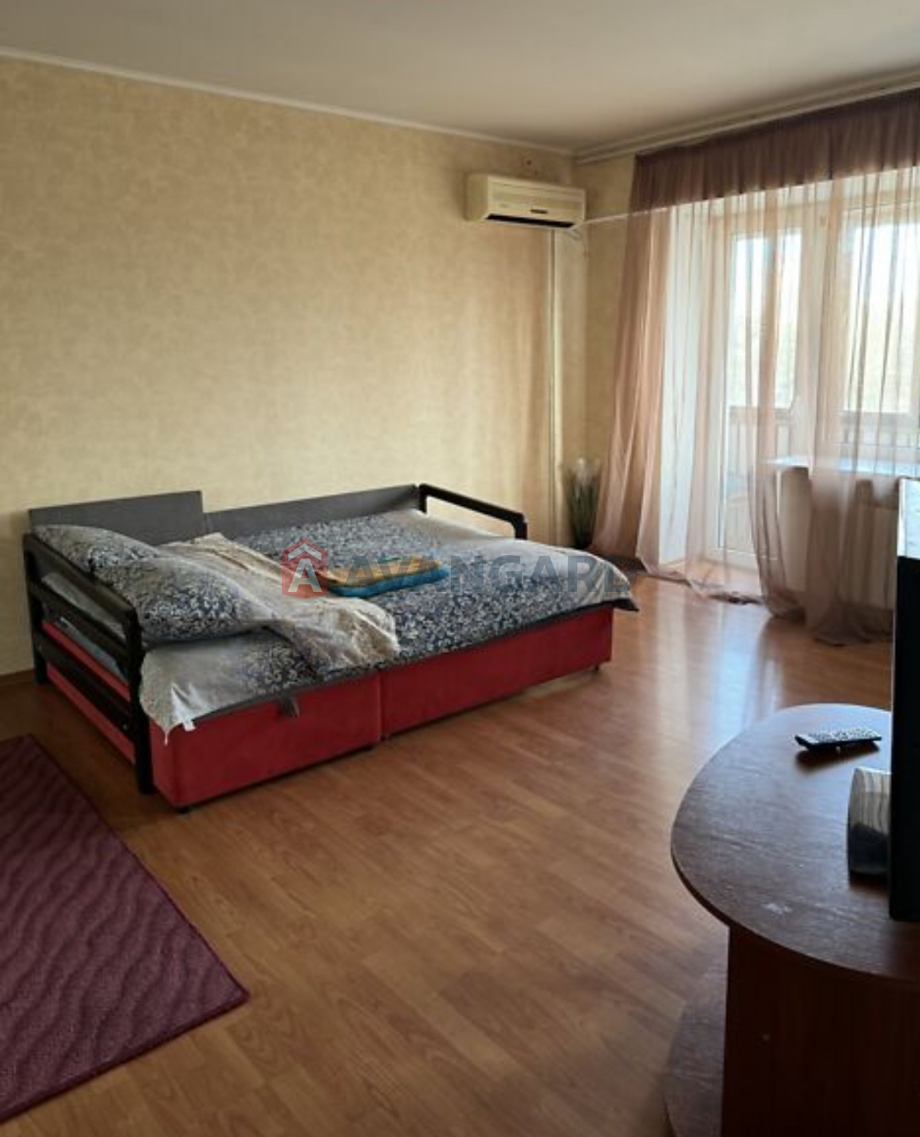 1 ��. ��������, 34/24/5 ��. �., 5/5 ������ ���� 5