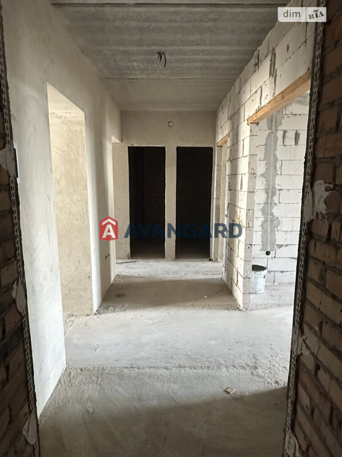 3 ��. ��������, 84/-/14 ��. �., 6/10 ������ ���� 7