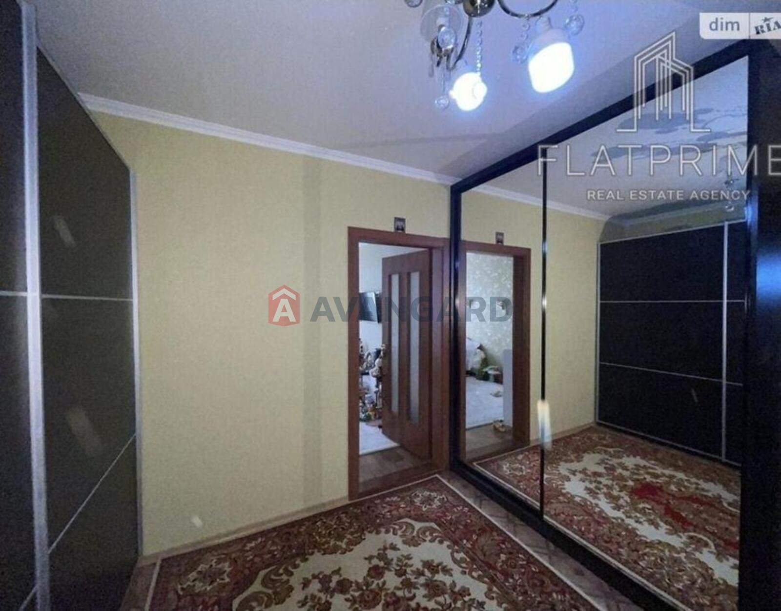 1 ��. ��������, 49/-/9 ��. �., 18/22 ������ ���� 6