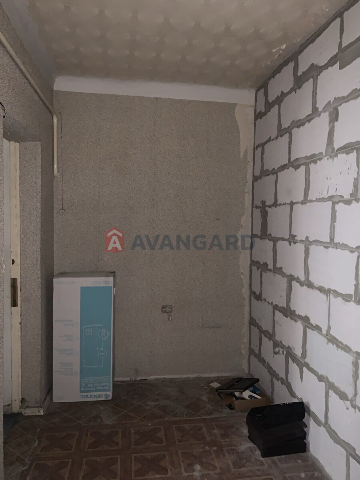 2 ��. ��������, 63/27/10 ��. �., 5/5 ������ ���� 14