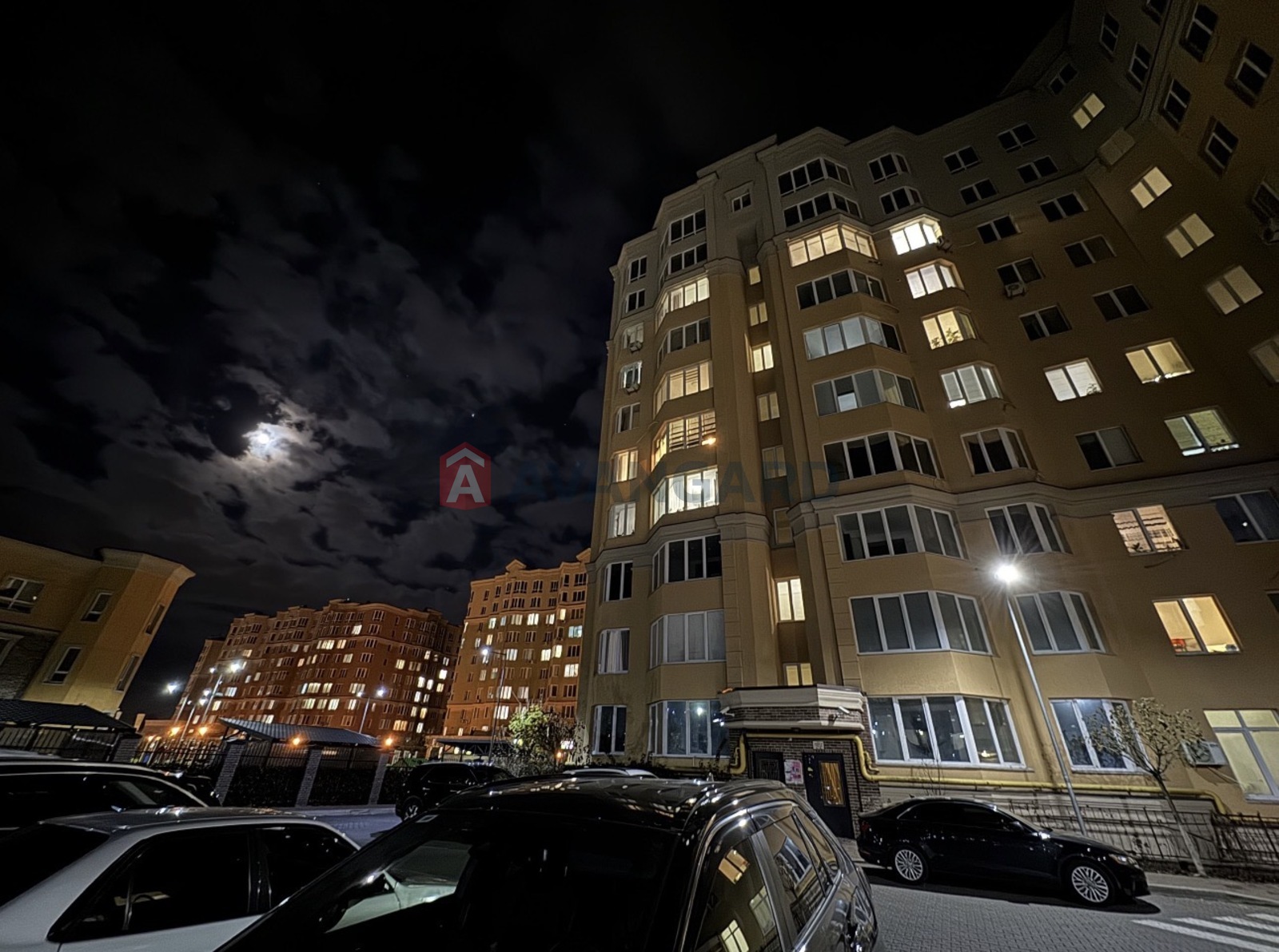 3 ��. ��������, 76/40/32 ��. �., 6/10 ������ ���� 20