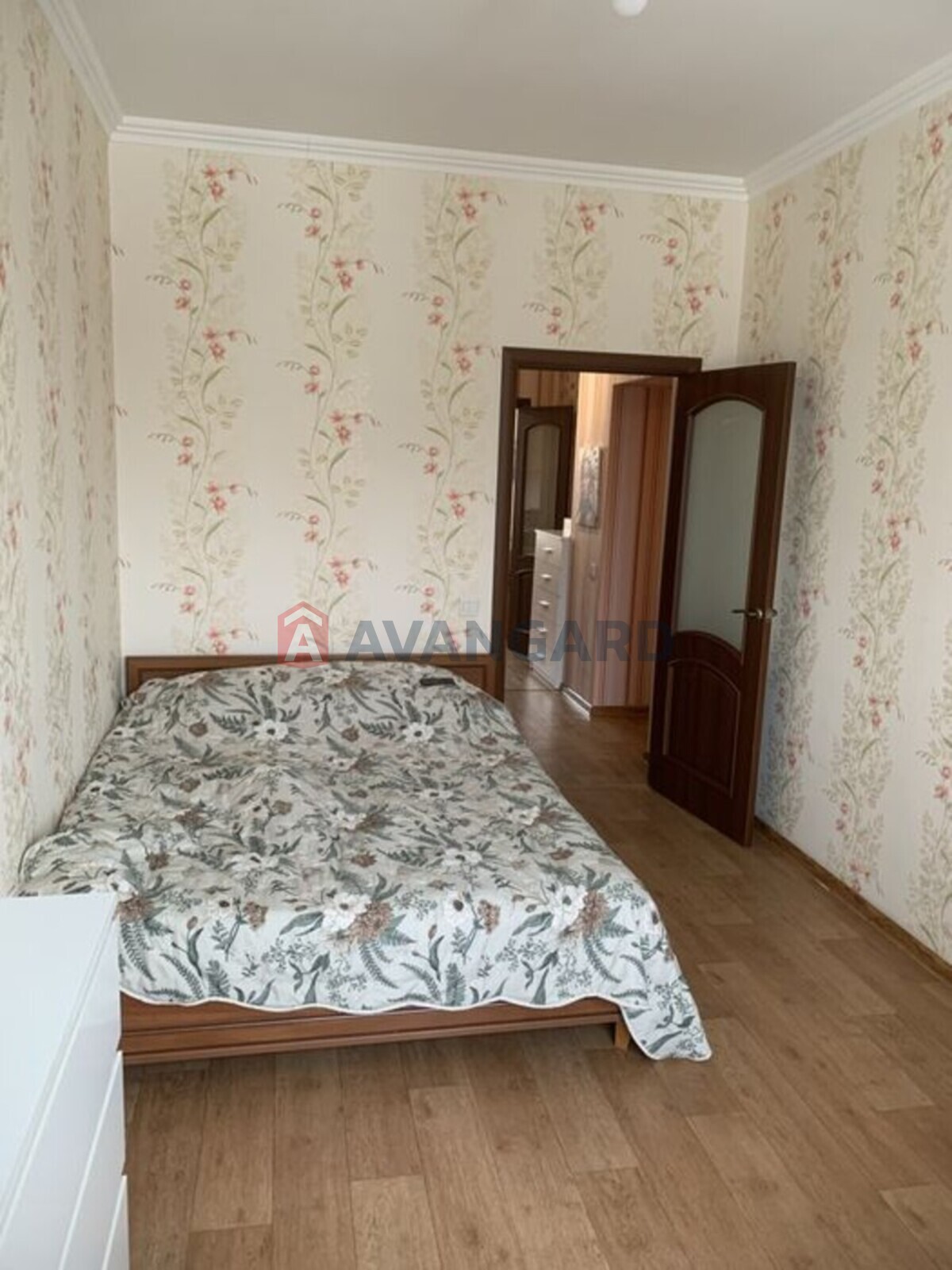 2 ����. ��������, 52/-/7 ��. �., 4/4 ���� ���� 11