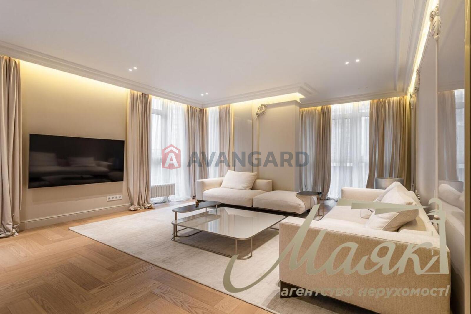 3 ��. ��������, 122/60/40 ��. �., 12/24 ������ ���� 18