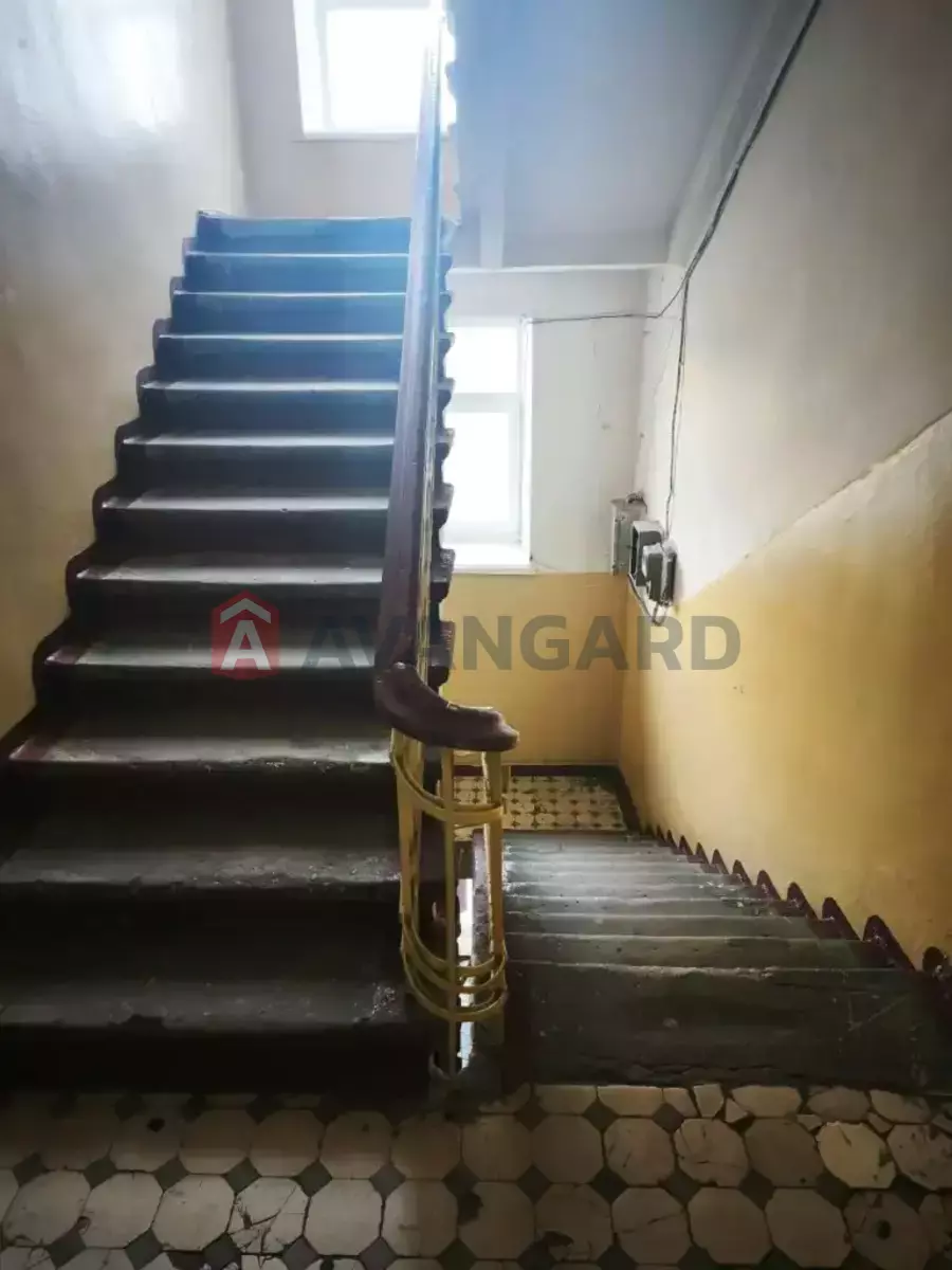 1 ��. ��������, 37/17/7 ��. �., 2/4 ������ ���� 10