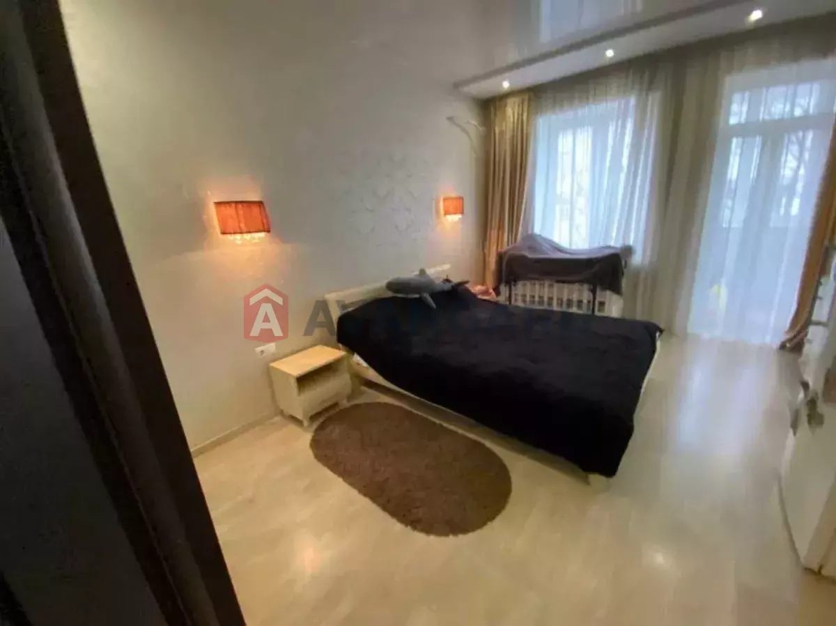 3 ��. ��������, 72/-/6 ��. �., 4/4 ������ ���� 4