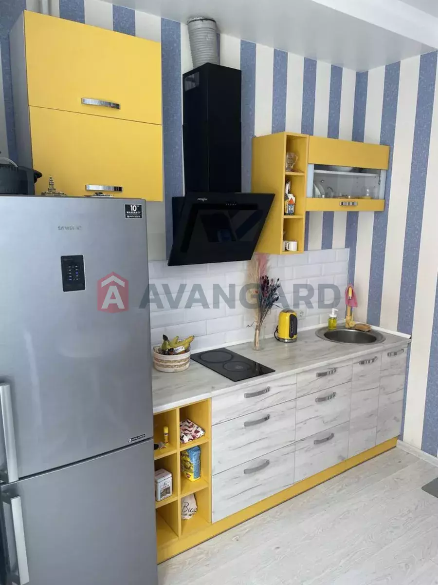 1 ��. ��������, 40/-/12 ��. �., 2/5 ������ ���� 8