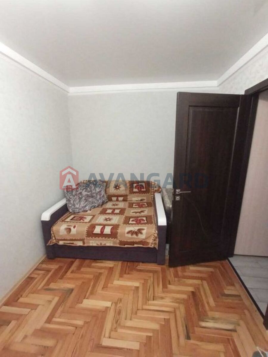 3 ��. ��������, 54/-/6 ��. �., 2/5 ������ ���� 4