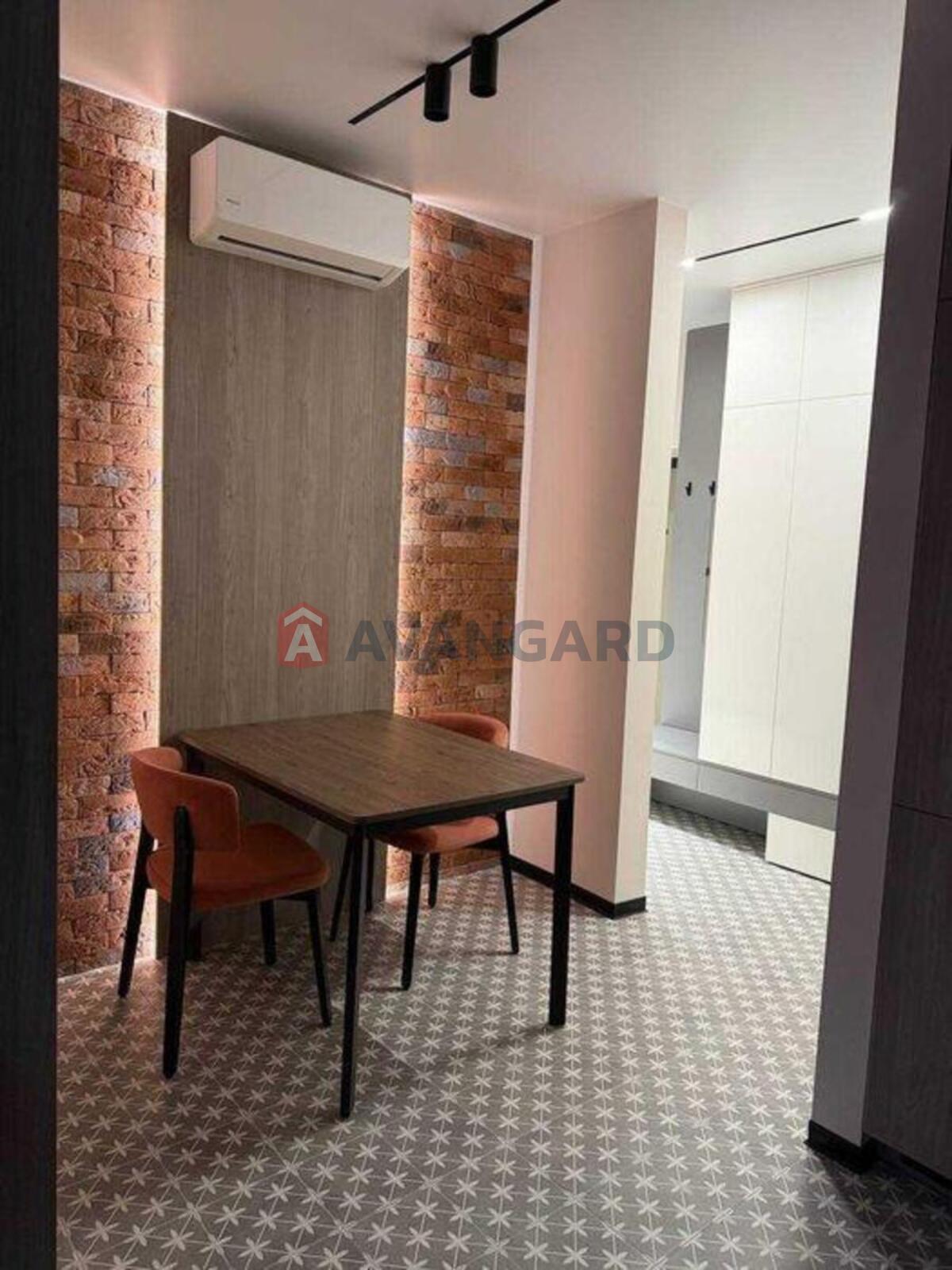 1 ����. ��������, 40/-/20 ��. �., 4/10 ���� ���� 3