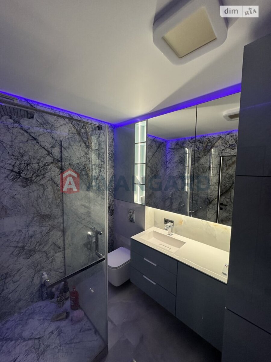 3 ��. ��������, 97/60/17 ��. �., 5/6 ������ ���� 17