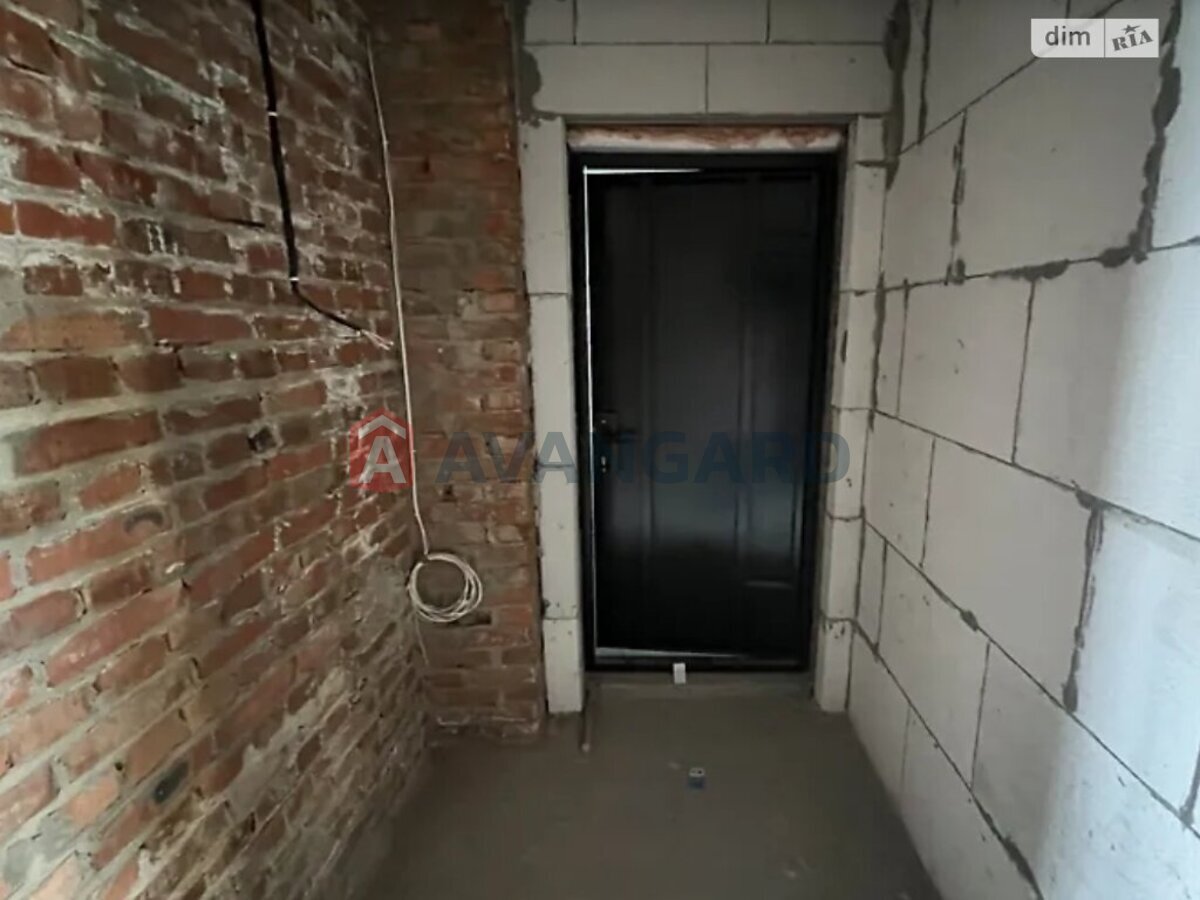 1 ��. ��������, 48/20/18 ��. �., 3/11 ������ ���� 9