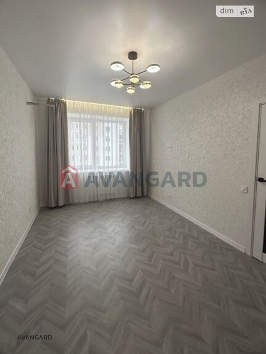 1 ��. ��������, 36/-/9 ��. �., 8/8 ������ ���� 4