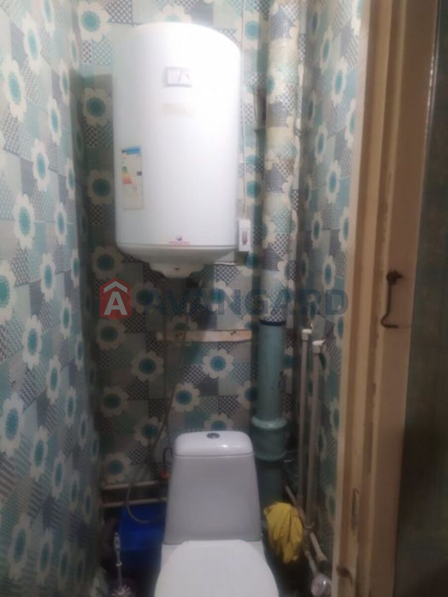 1 . , 40/-/8 . ., 7/9   3