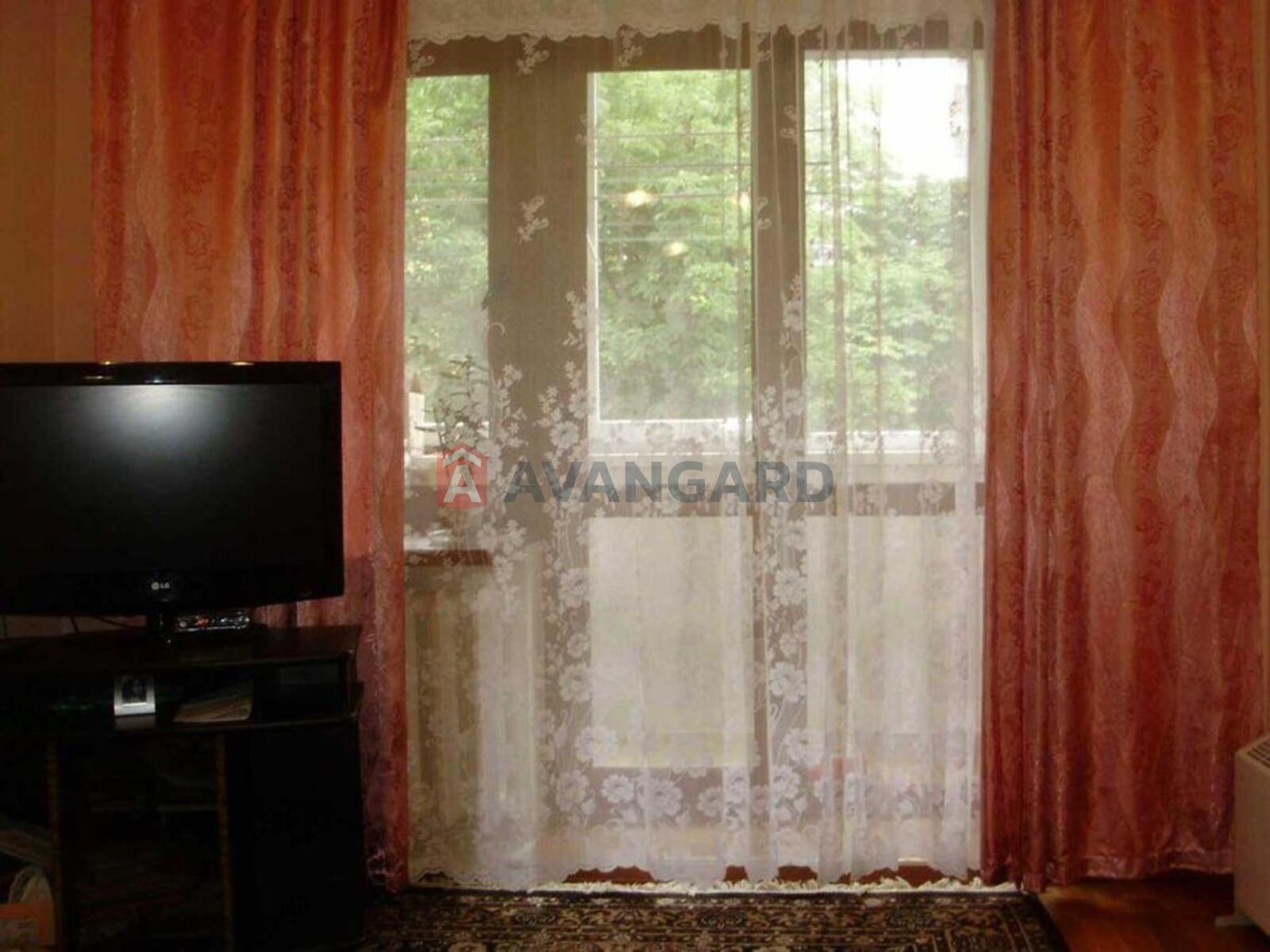 1 ��. ��������, 31/-/6 ��. �., 4/5 ������ ���� 4