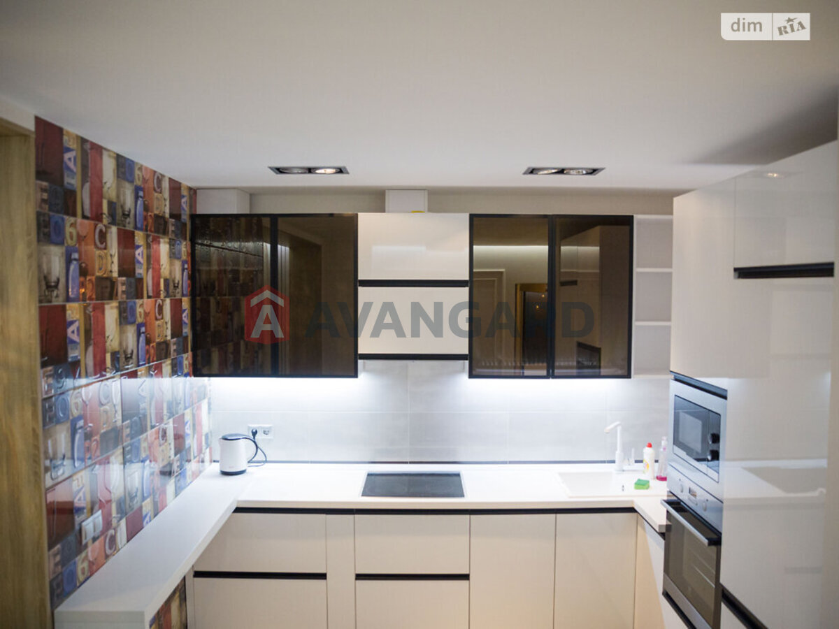 1 ����. ��������, 46/20/14 ��. �., 15/16 ���� ���� 6