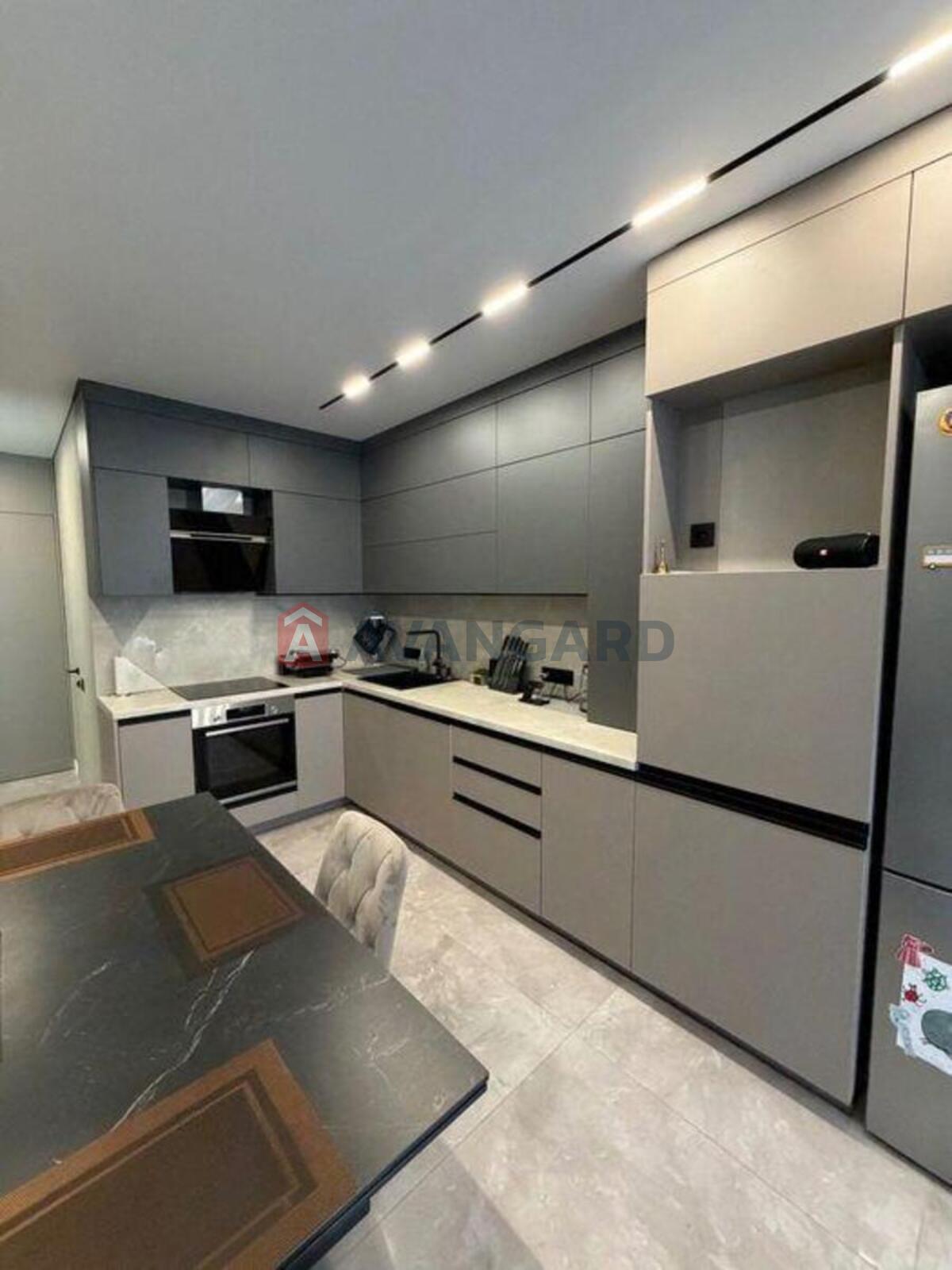 3 ��. ��������, 108/-/15 ��. �., 9/10 ������ ���� 7