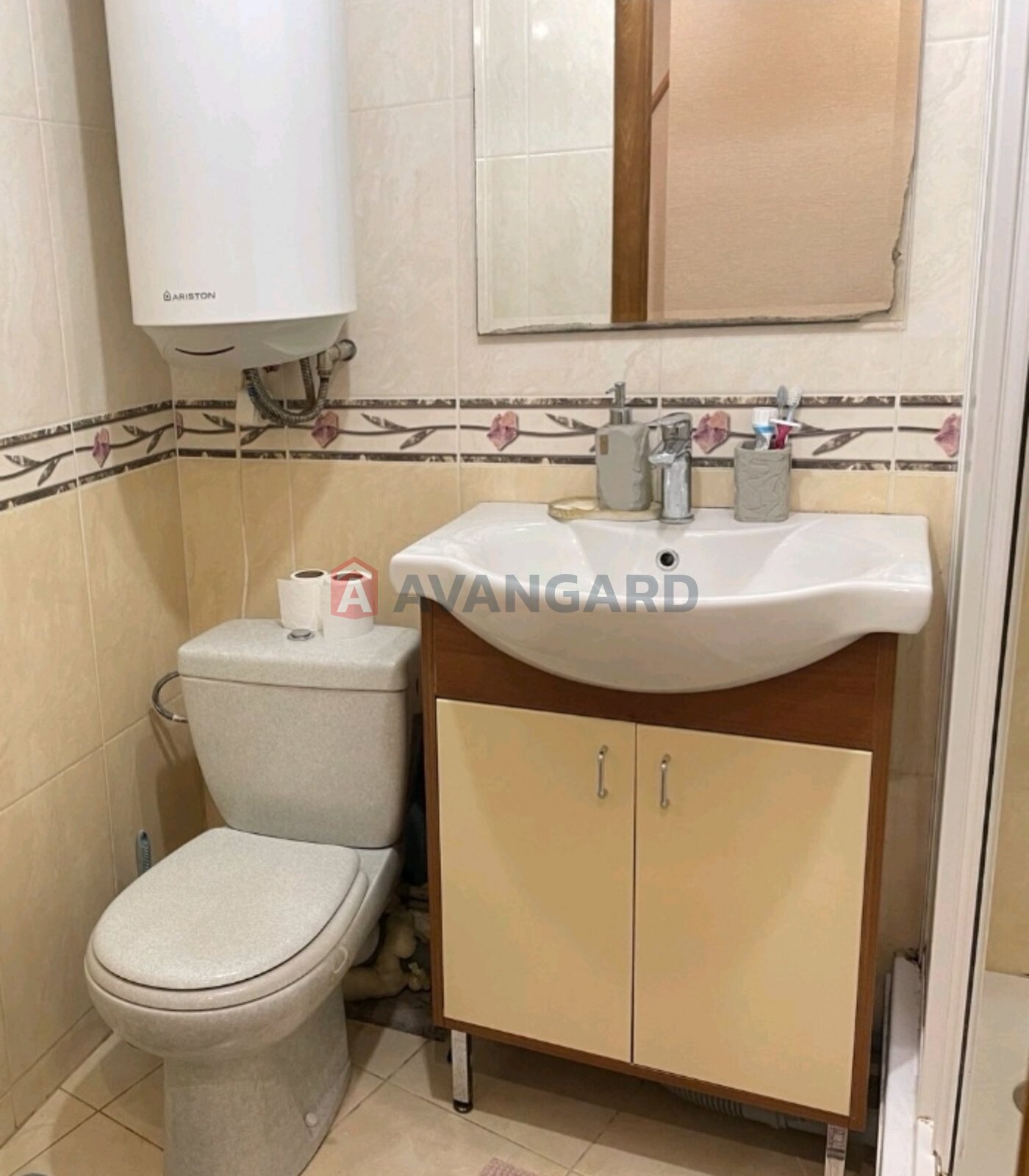 2 ��. ��������, 44.4/30/6 ��. �., 5/5 ������ ���� 9