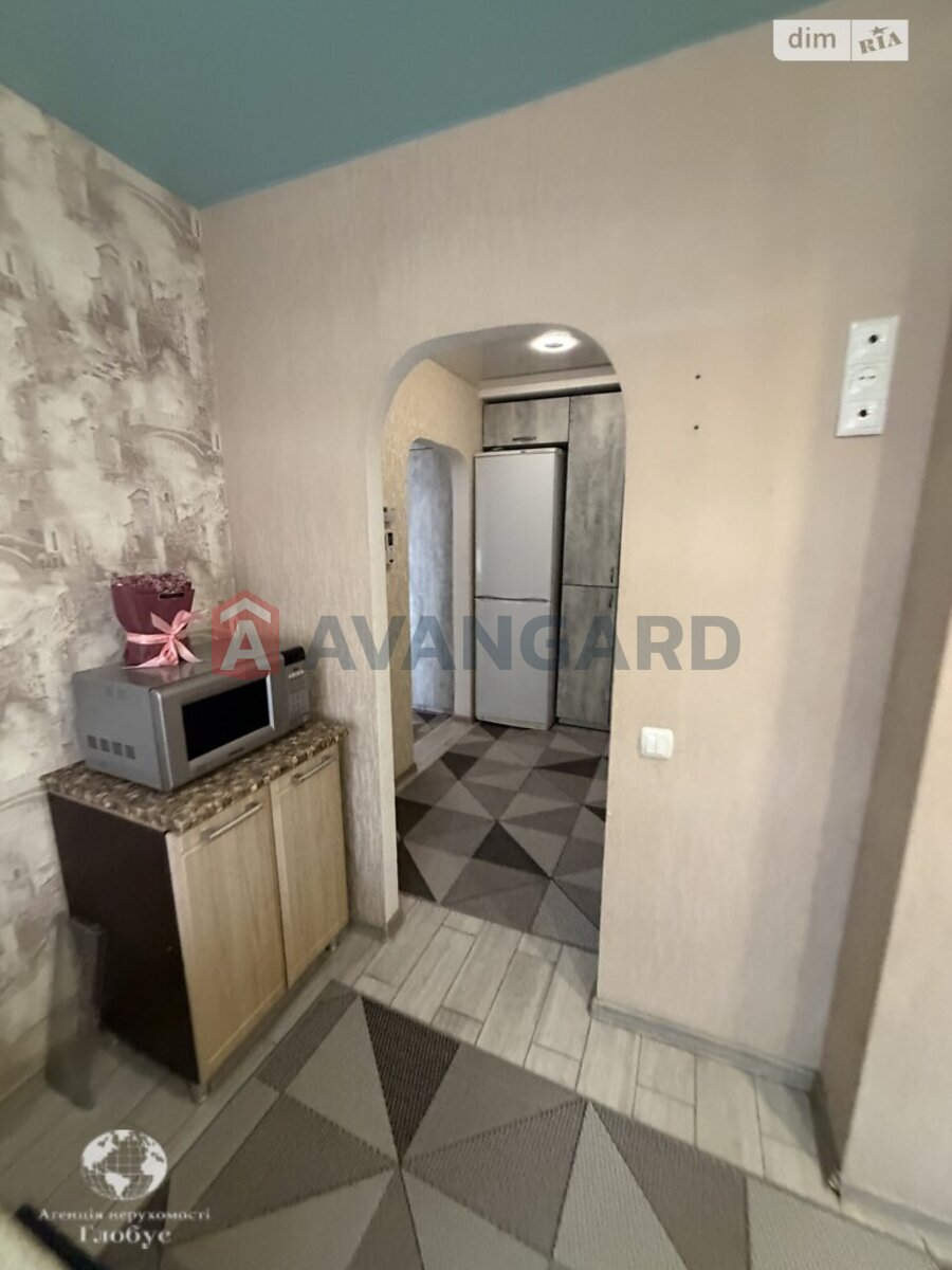 2 ����. ��������, 52/-/8 ��. �., 6/10 ���� ���� 2