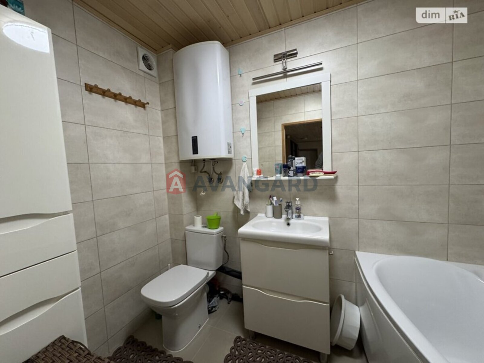 3 ����. ��������, 64/-/- ��. �., 9/9 ���� ���� 8