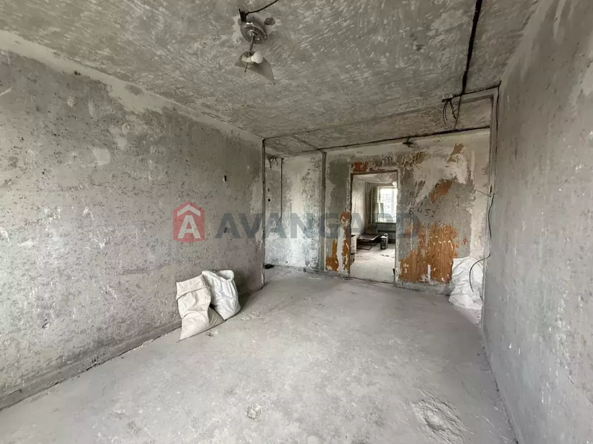 5 ��. ��������, 106/-/15 ��. �., 8/10 ������ ���� 3