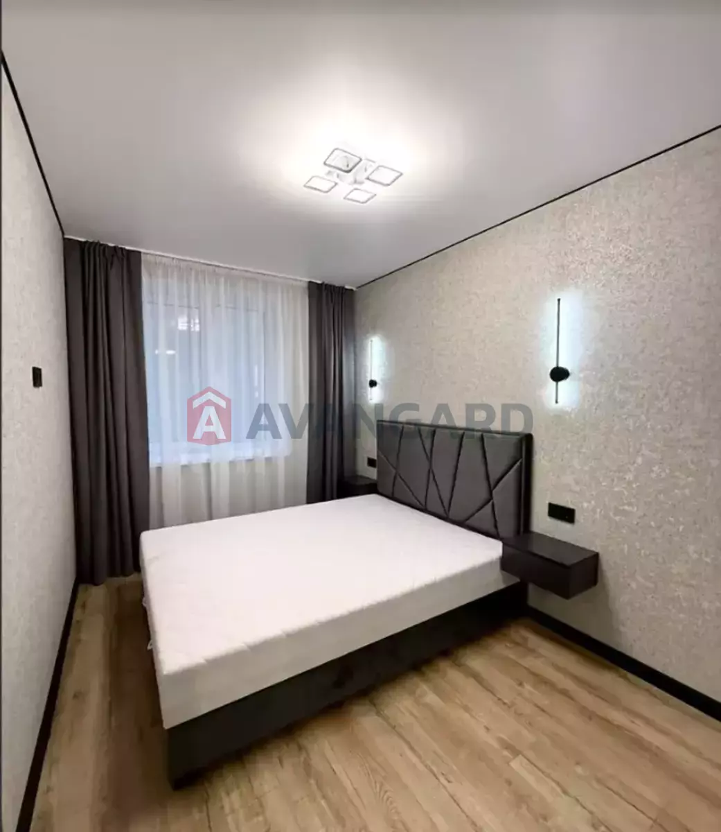 1 ��. ��������, 42/20/16 ��. �., 3/10 ������ ���� 5