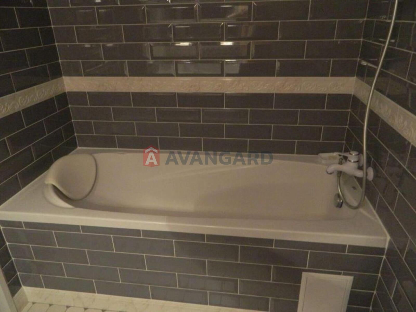 3 ��. ��������, 80/-/12 ��. �., 17/25 ������ ���� 8