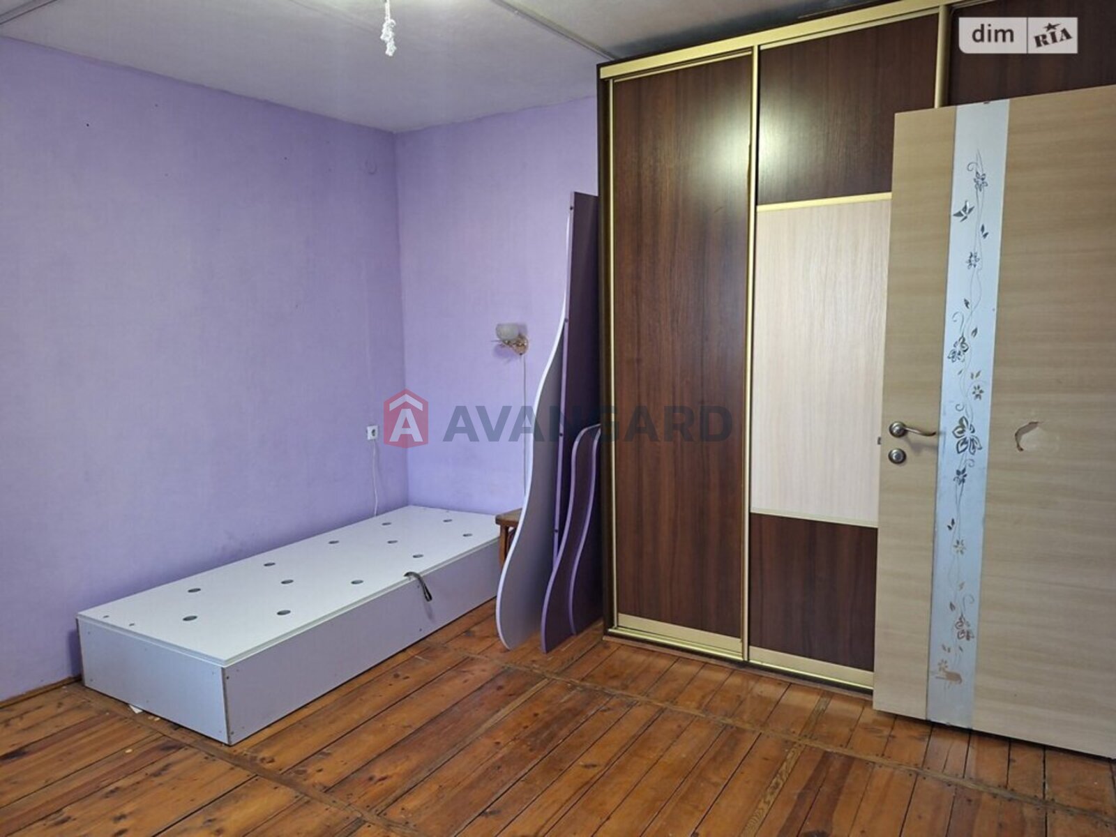 1 ��. ��������, 28/14/6 ��. �., 5/10 ������ ���� 6