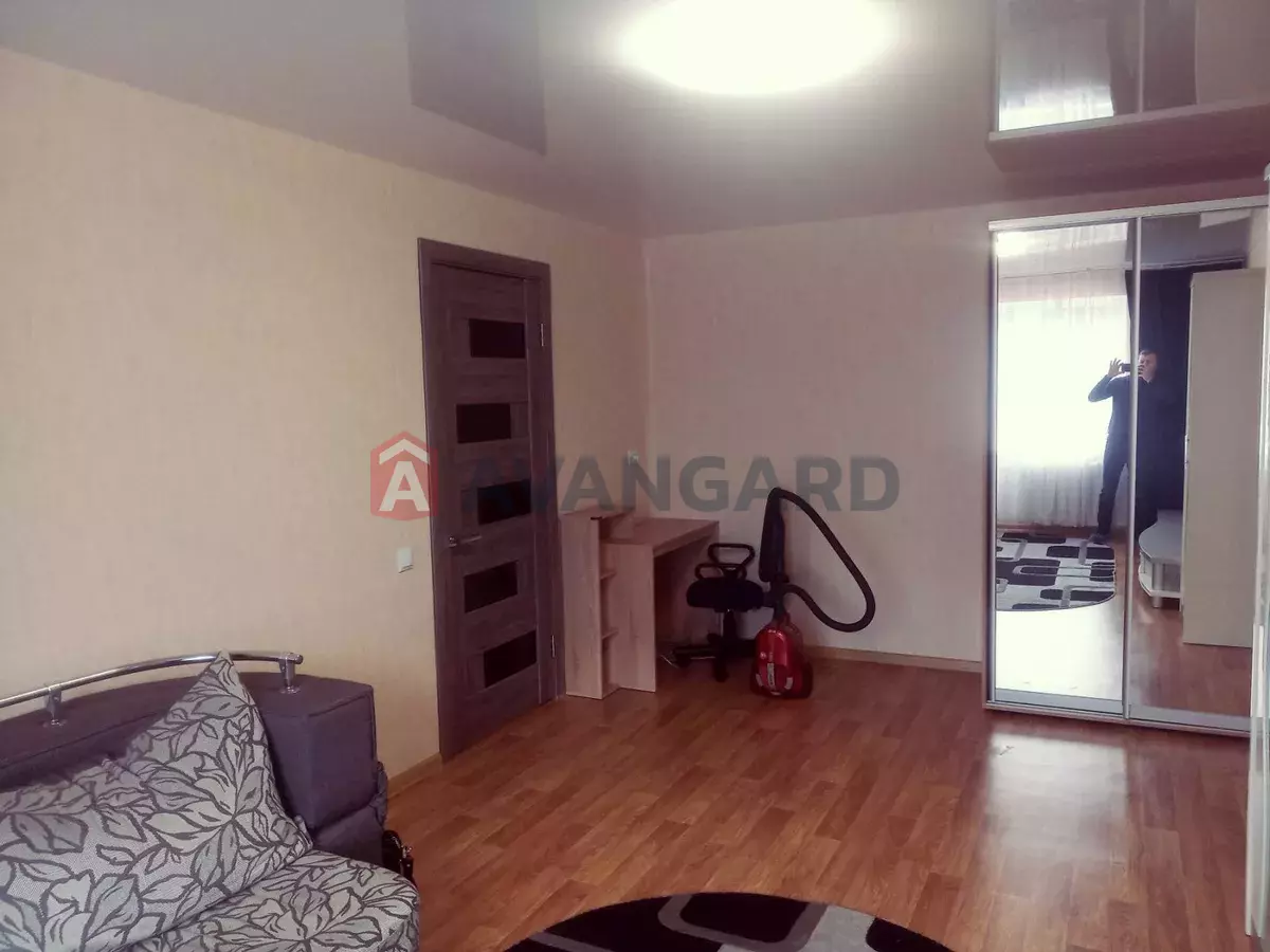 1 . , 33/-/7 . ., 4/5   12