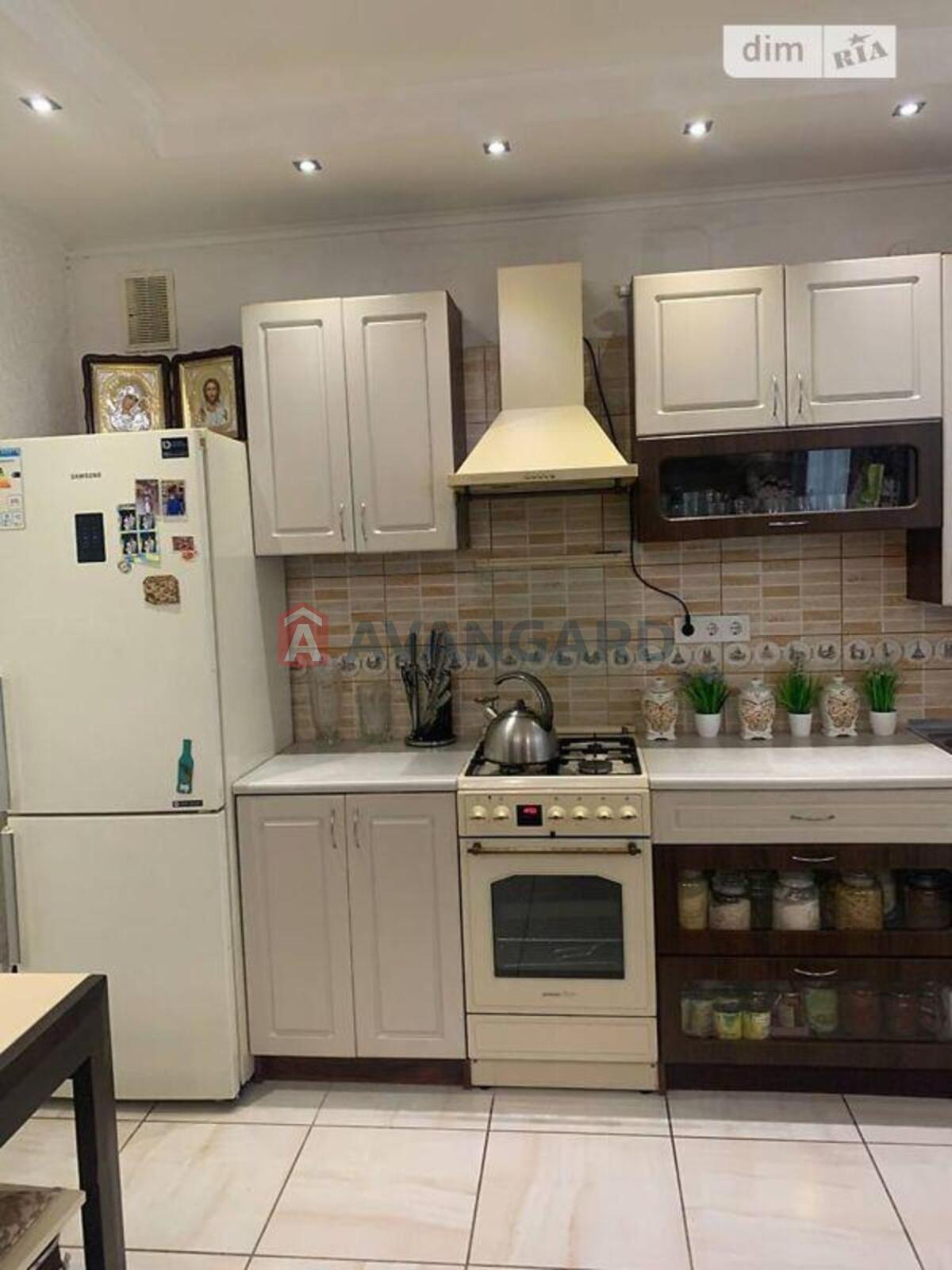 2 ��. ��������, 64/64/16 ��. �., 1/8 ������ ���� 8