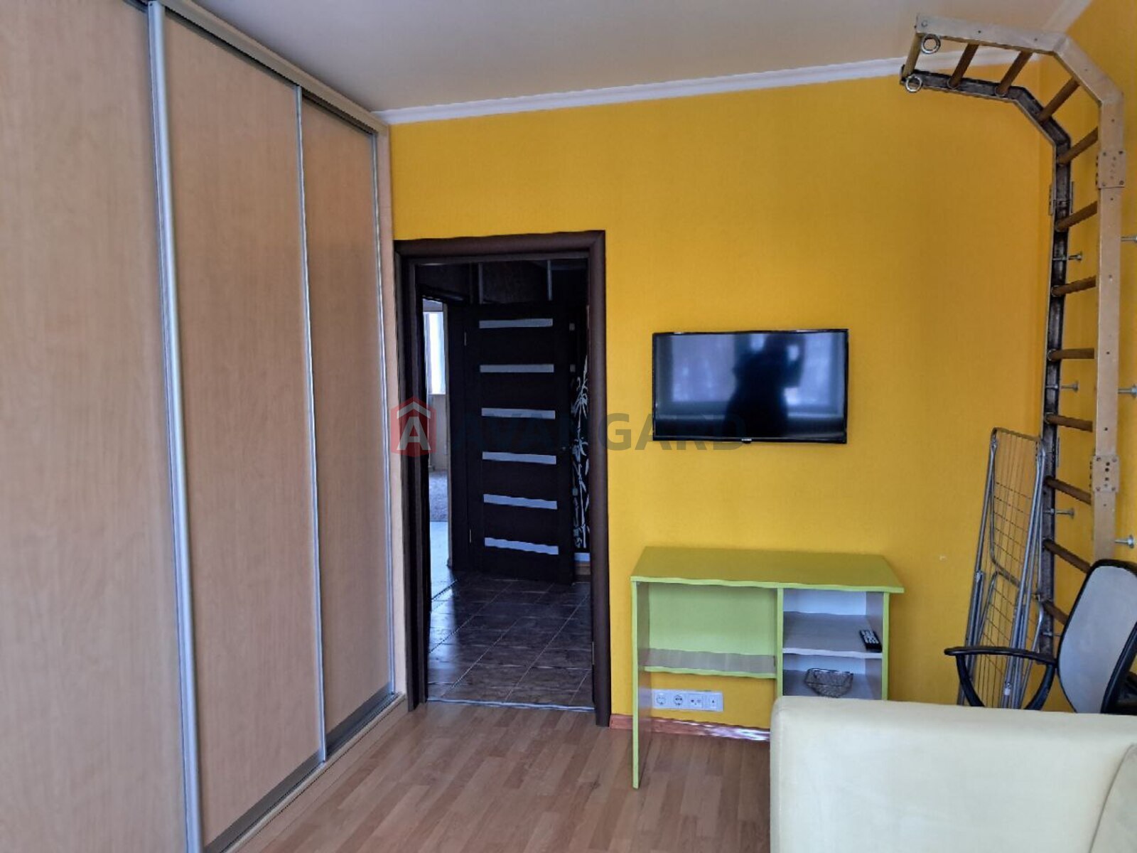 3 ��. ��������, 80/-/8 ��. �., 5/16 ������ ���� 12