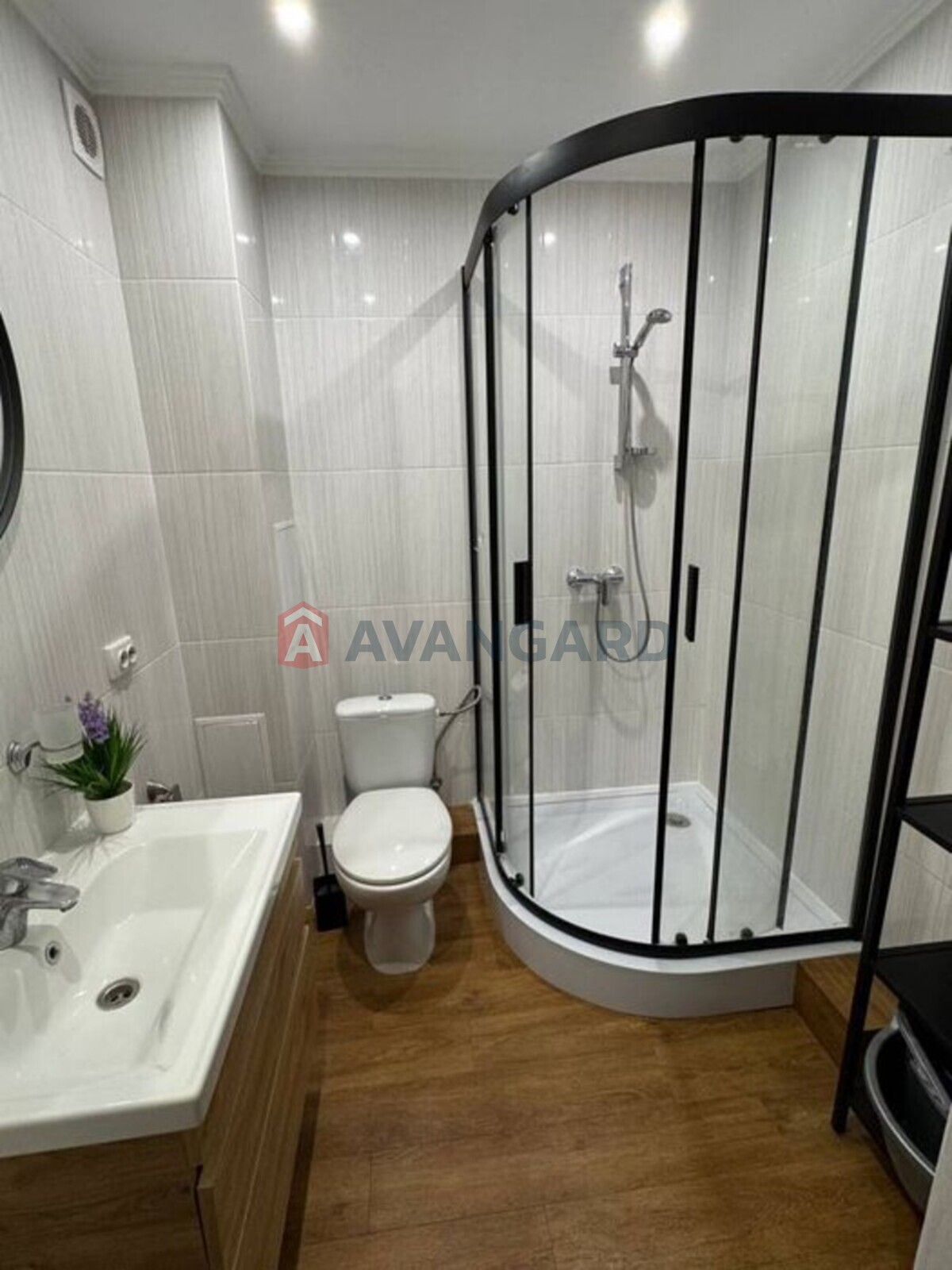 3 ��. ��������, 107/-/36 ��. �., 9/11 ������ ���� 19