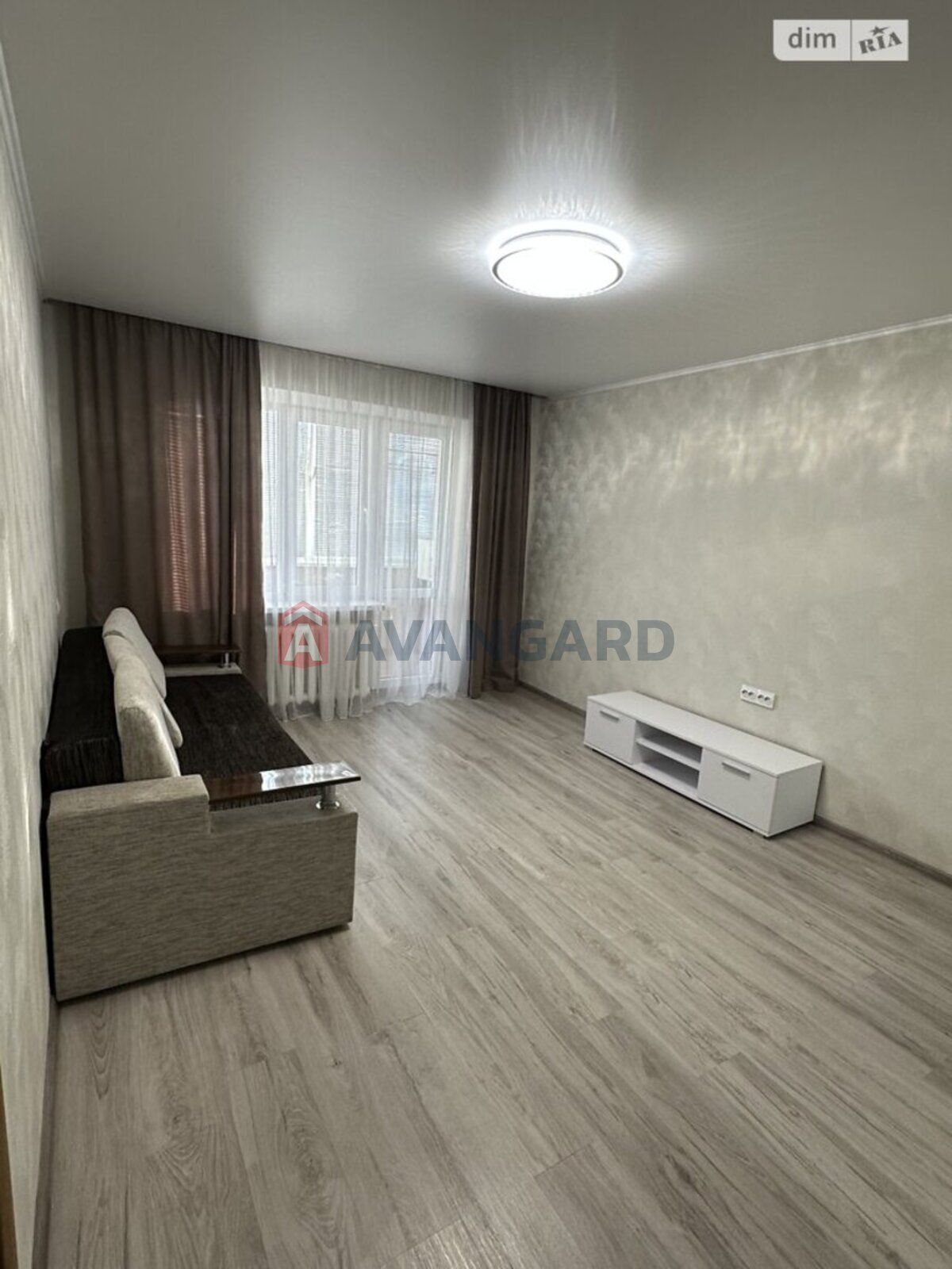 2 . , 49/-/- . ., 4/9   5